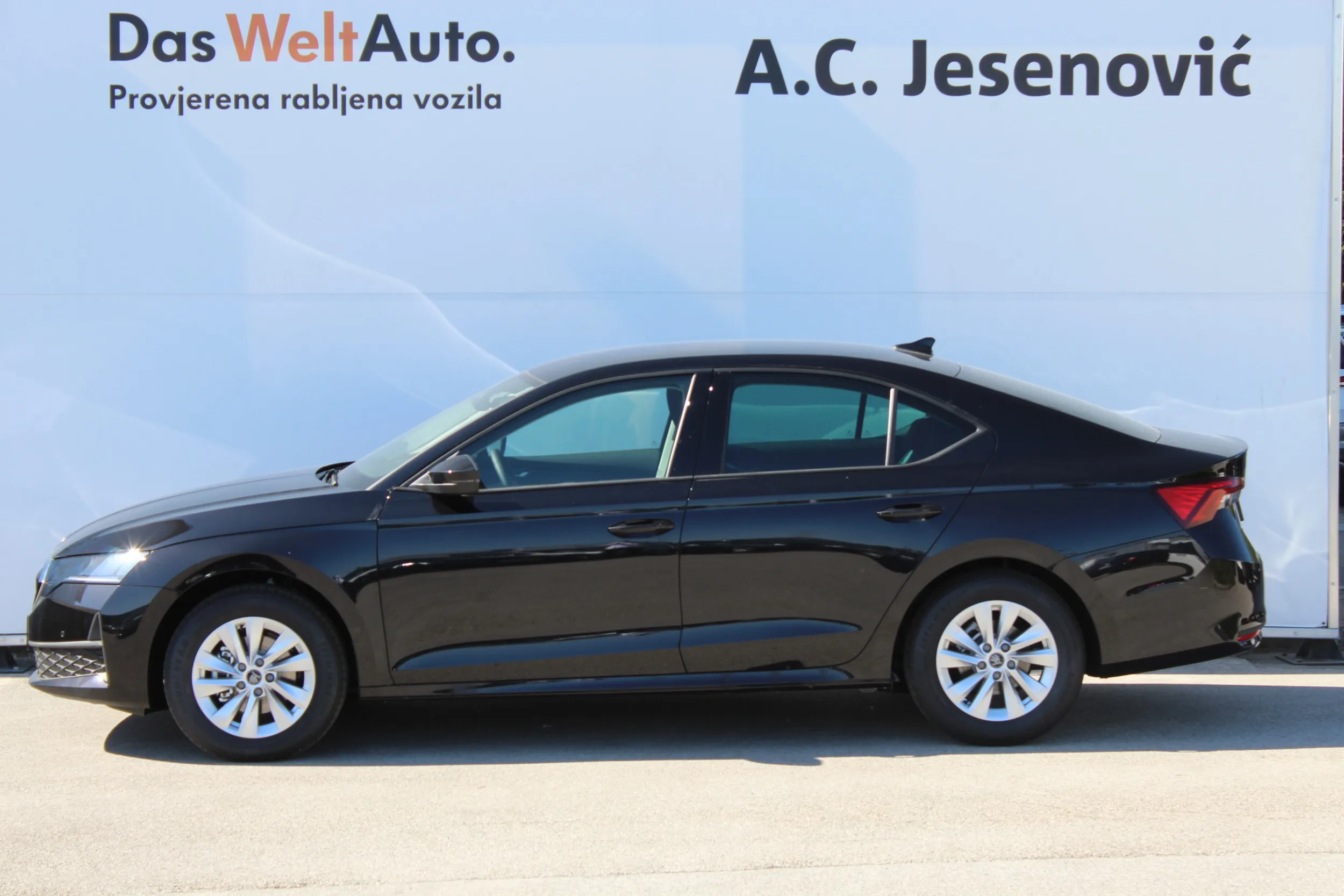 13293 škoda octavia fl essence 2.0 tdi - slika 12