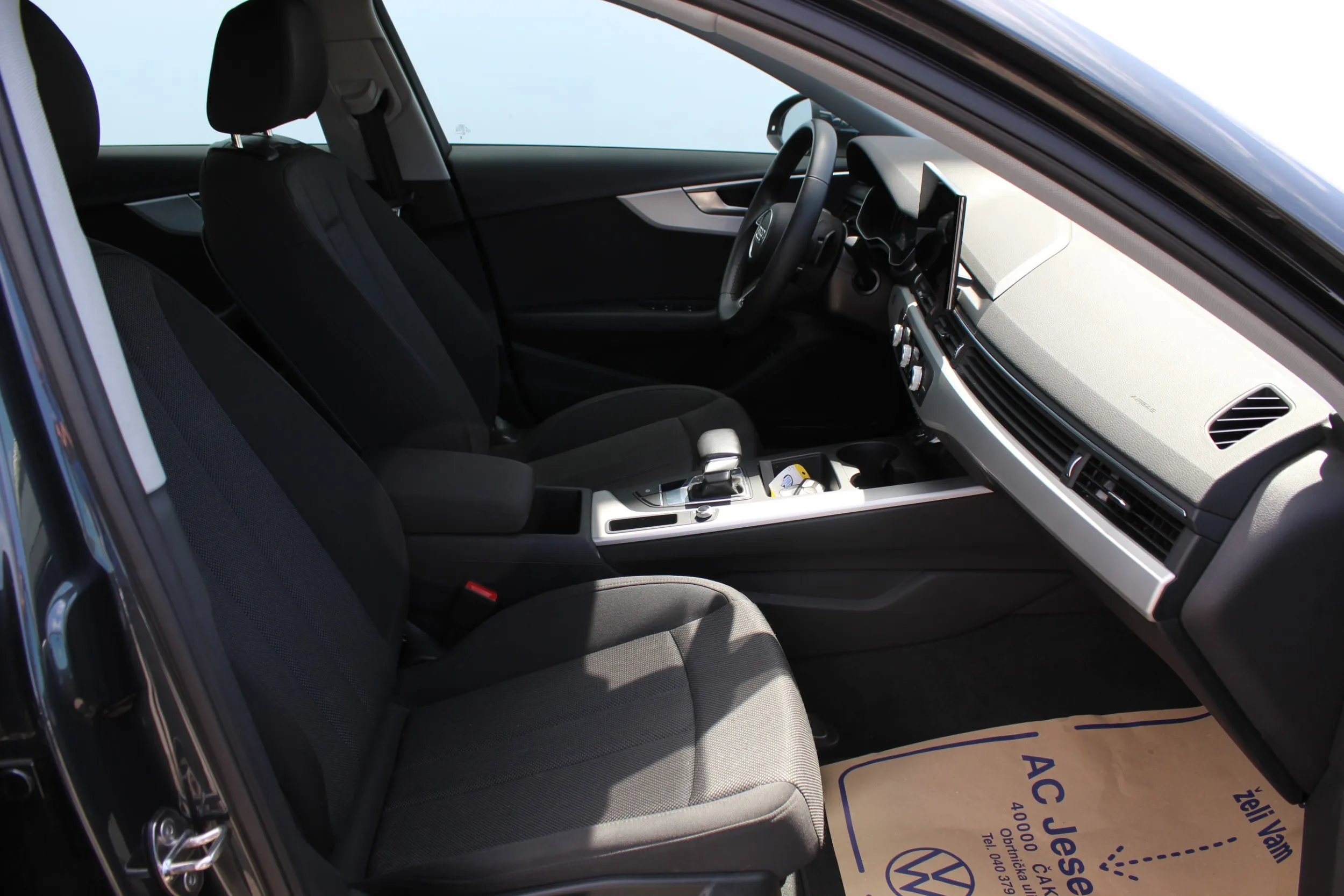 13268 audi a4 35tfsi s tr advanced - slika 11