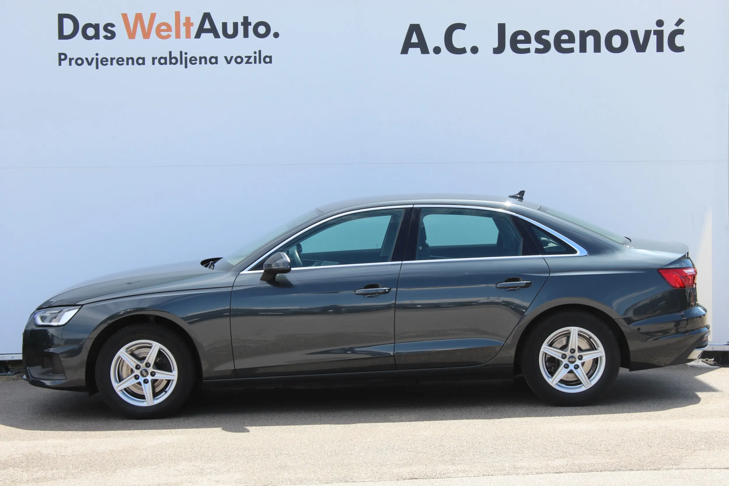 13268 audi a4 35tfsi s tr advanced - slika 5