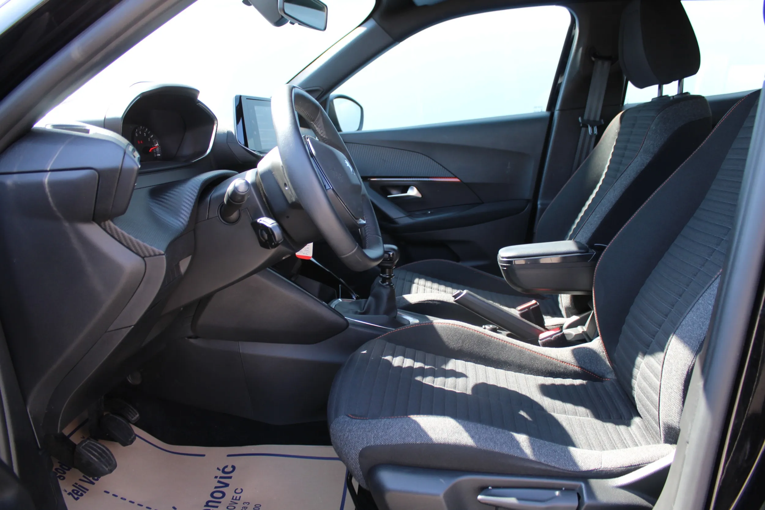13266 peugeot 2008 active pack - slika 6