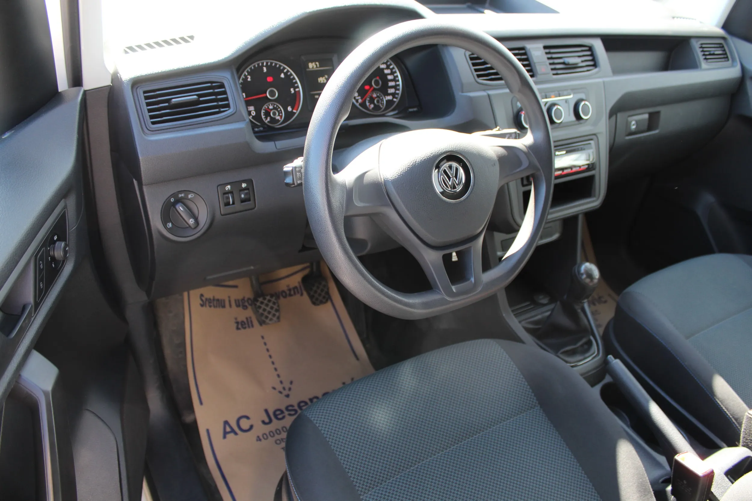 13320 vw caddy kombi maxi van 2.0 tdi - slika 10