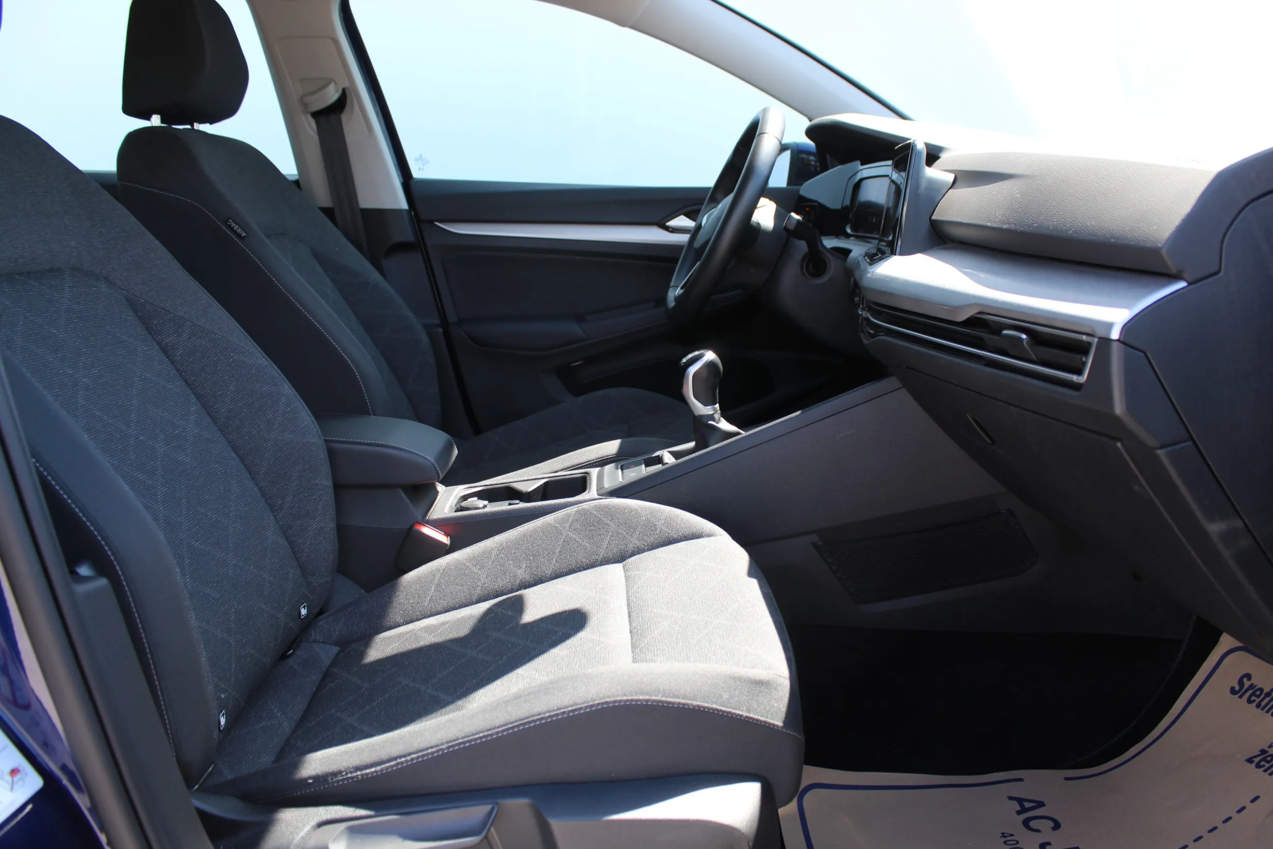 volkswagen golf 1.0 tsi life - slika 4