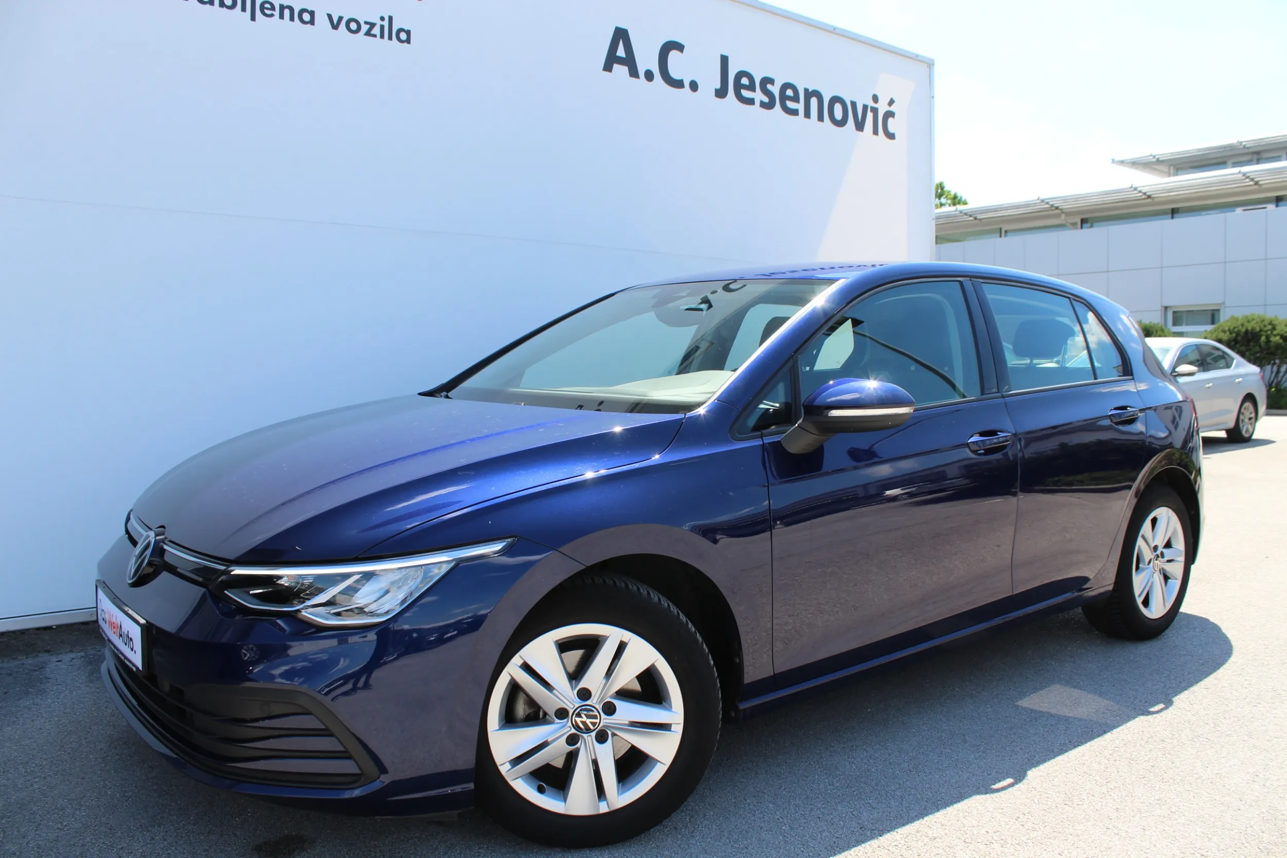 volkswagen golf 1.0 tsi life - slika 14