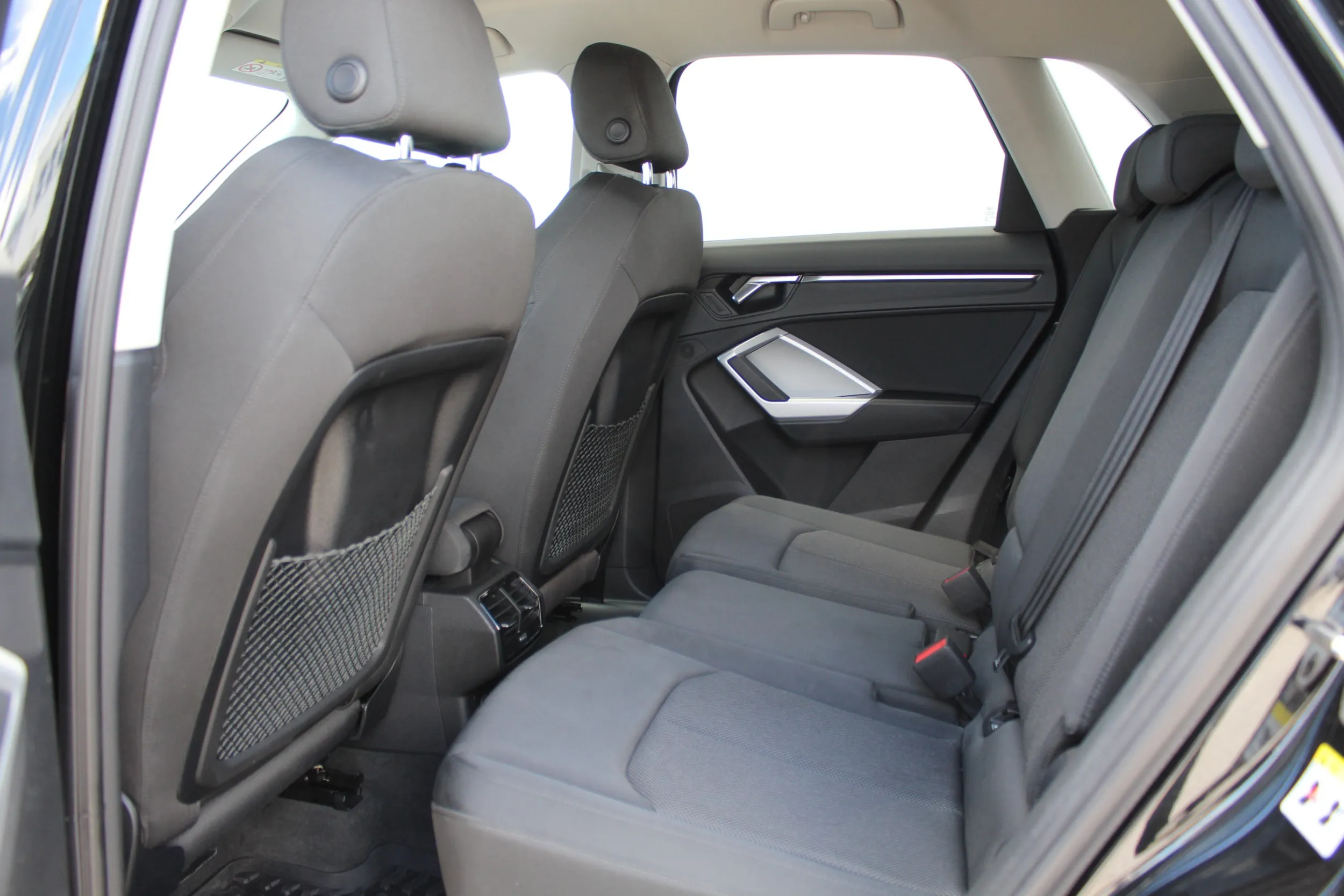 13431 audi q3 35tdi s tr advanced+ - slika 13