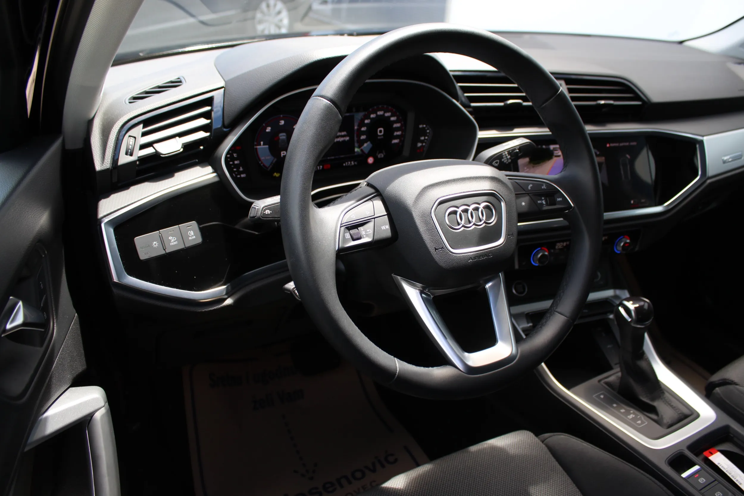 13431 audi q3 35tdi s tr advanced+ - slika 17