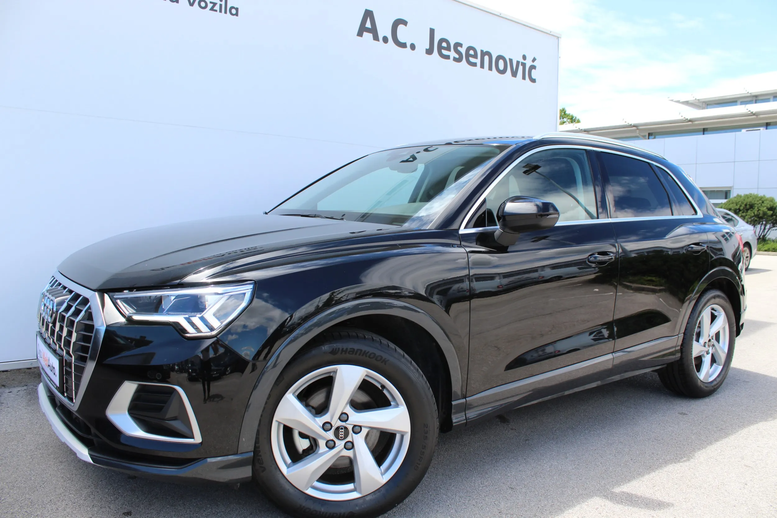 13431 audi q3 35tdi s tr advanced+ - slika 15