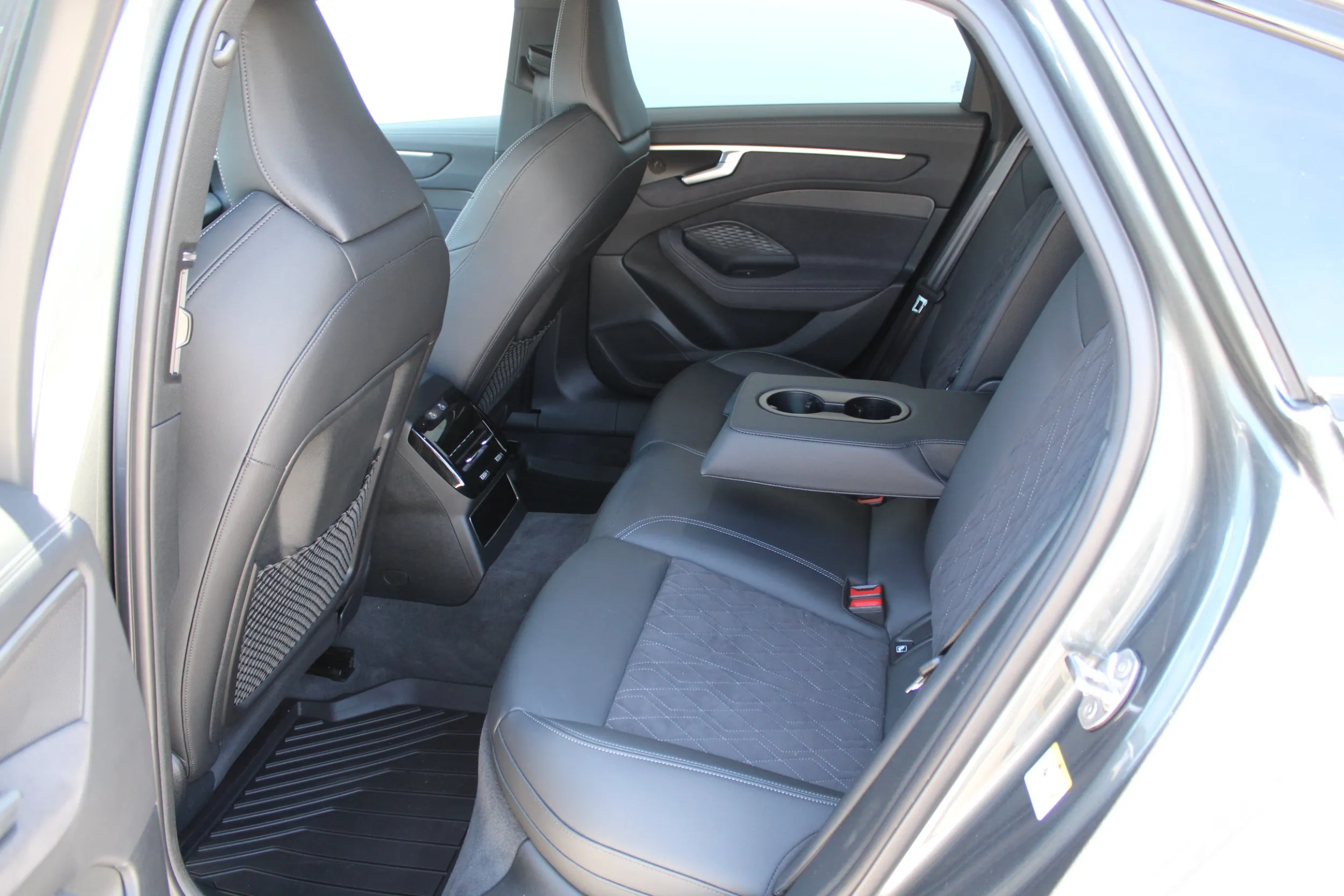 13312 audi a6 40 tdi quattro s tronic dynamic - slika 12