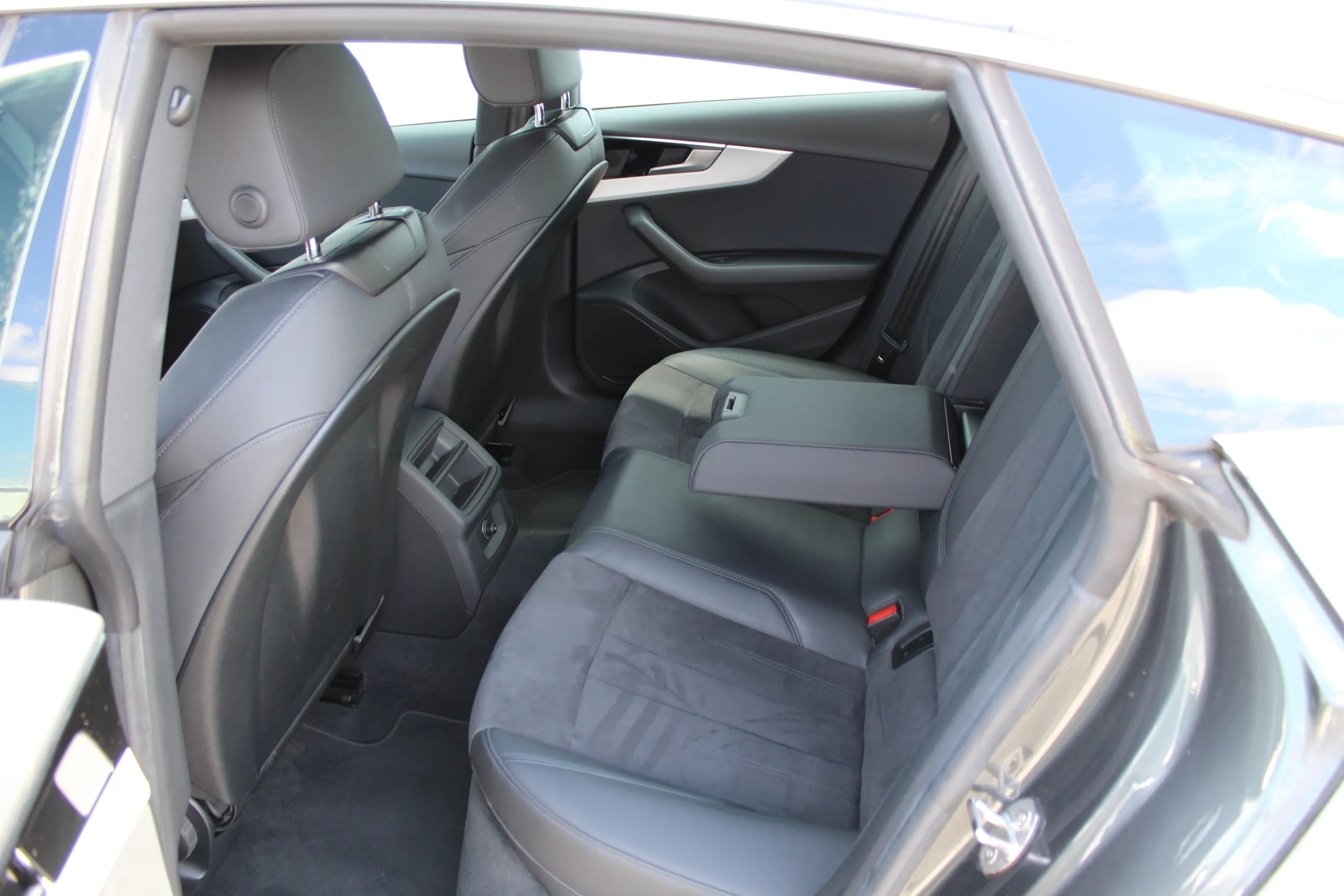 audi a5 sb 30tdi s tr s line+ - slika 12