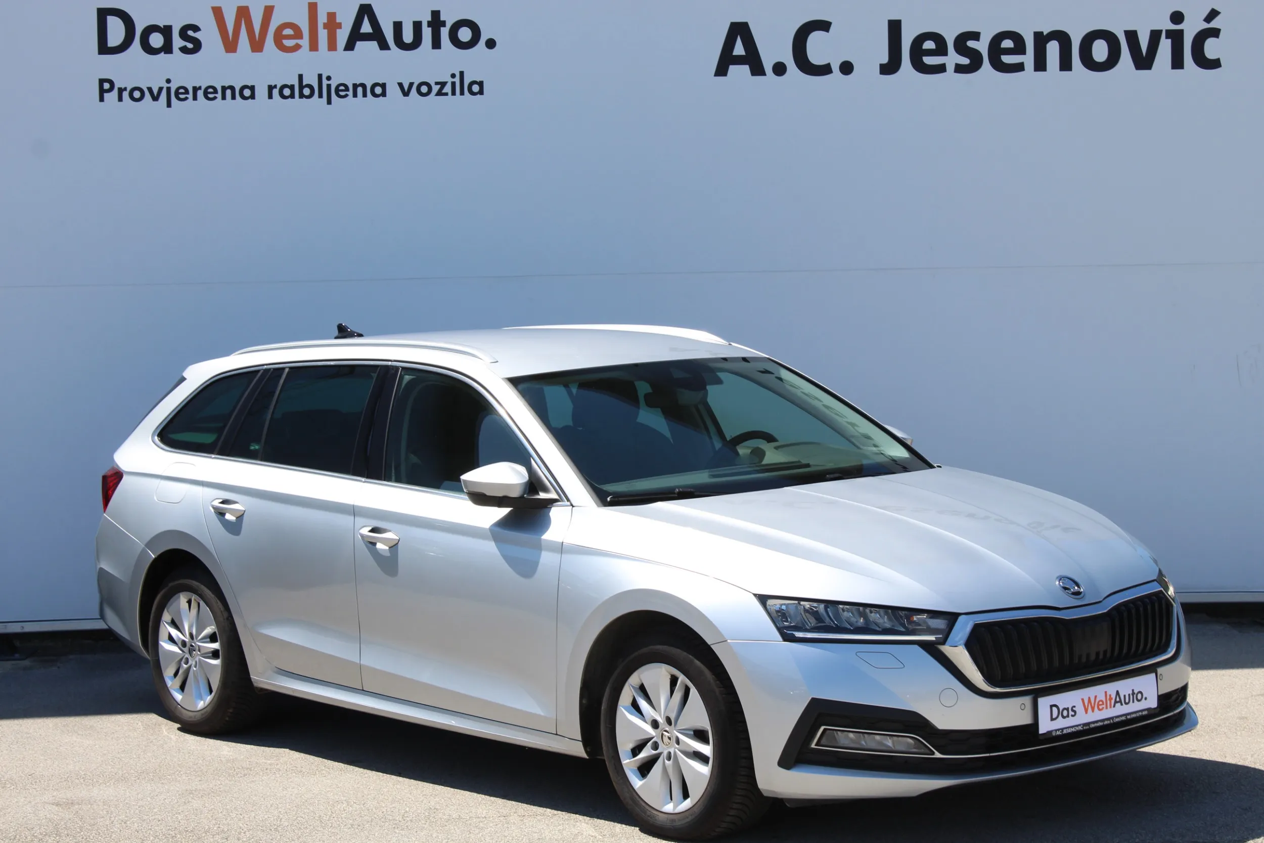 13381 škoda octavia combi ambition 2.0 tdi dsg - slika 4