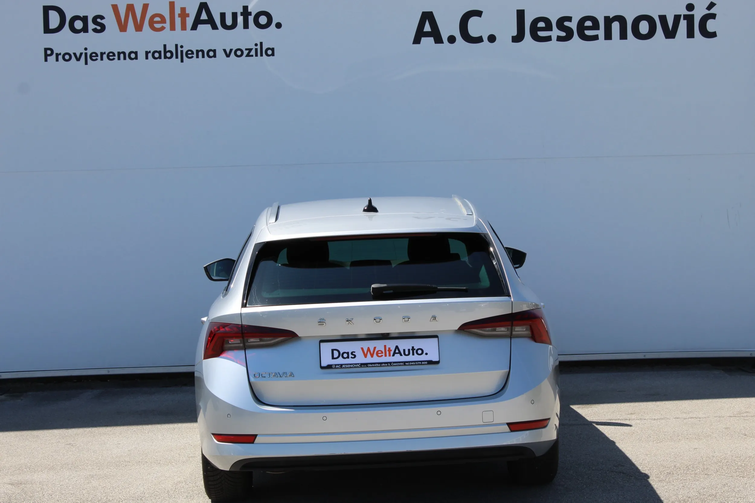 13381 škoda octavia combi ambition 2.0 tdi dsg - slika 9