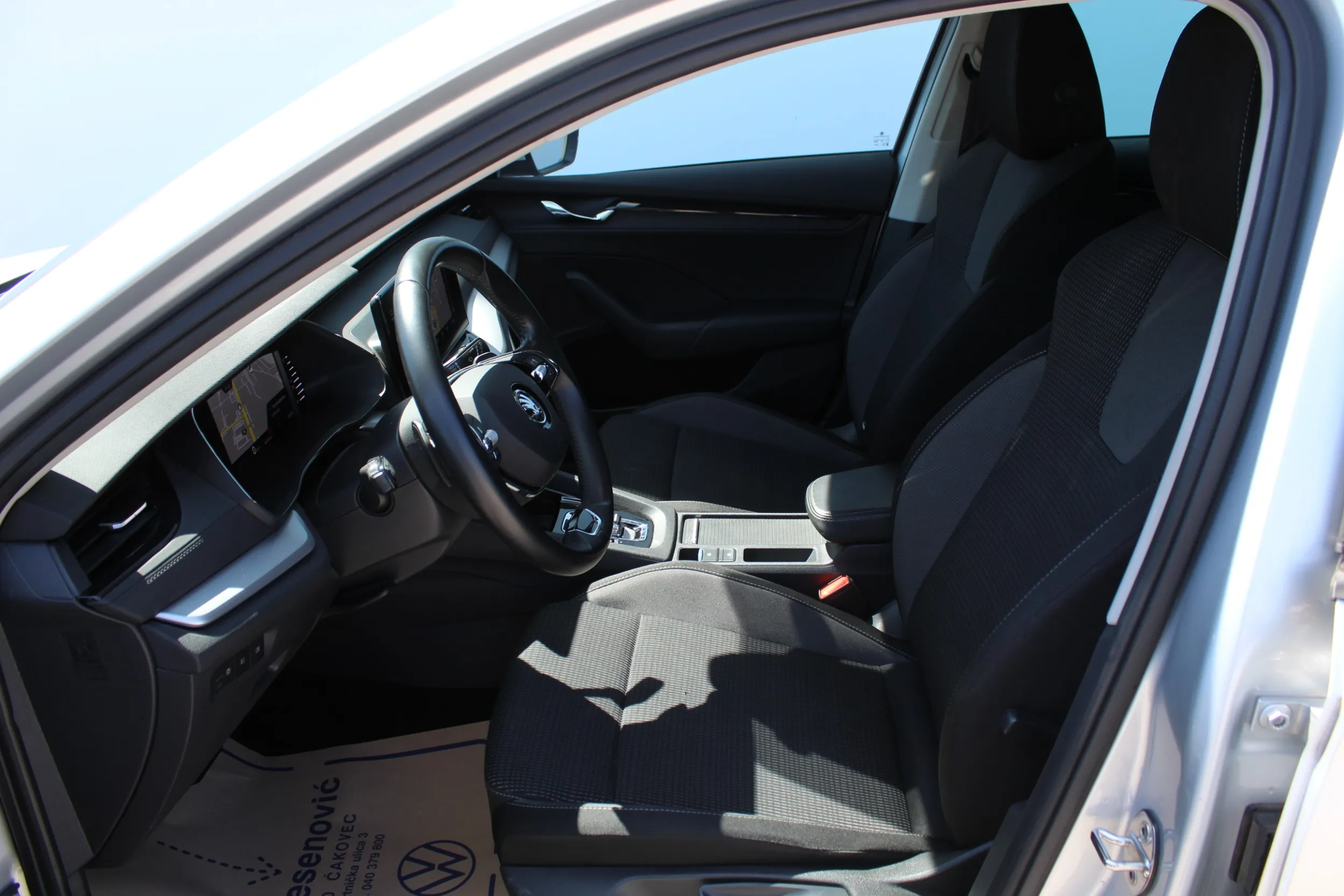 13381 škoda octavia combi ambition 2.0 tdi dsg - slika 13