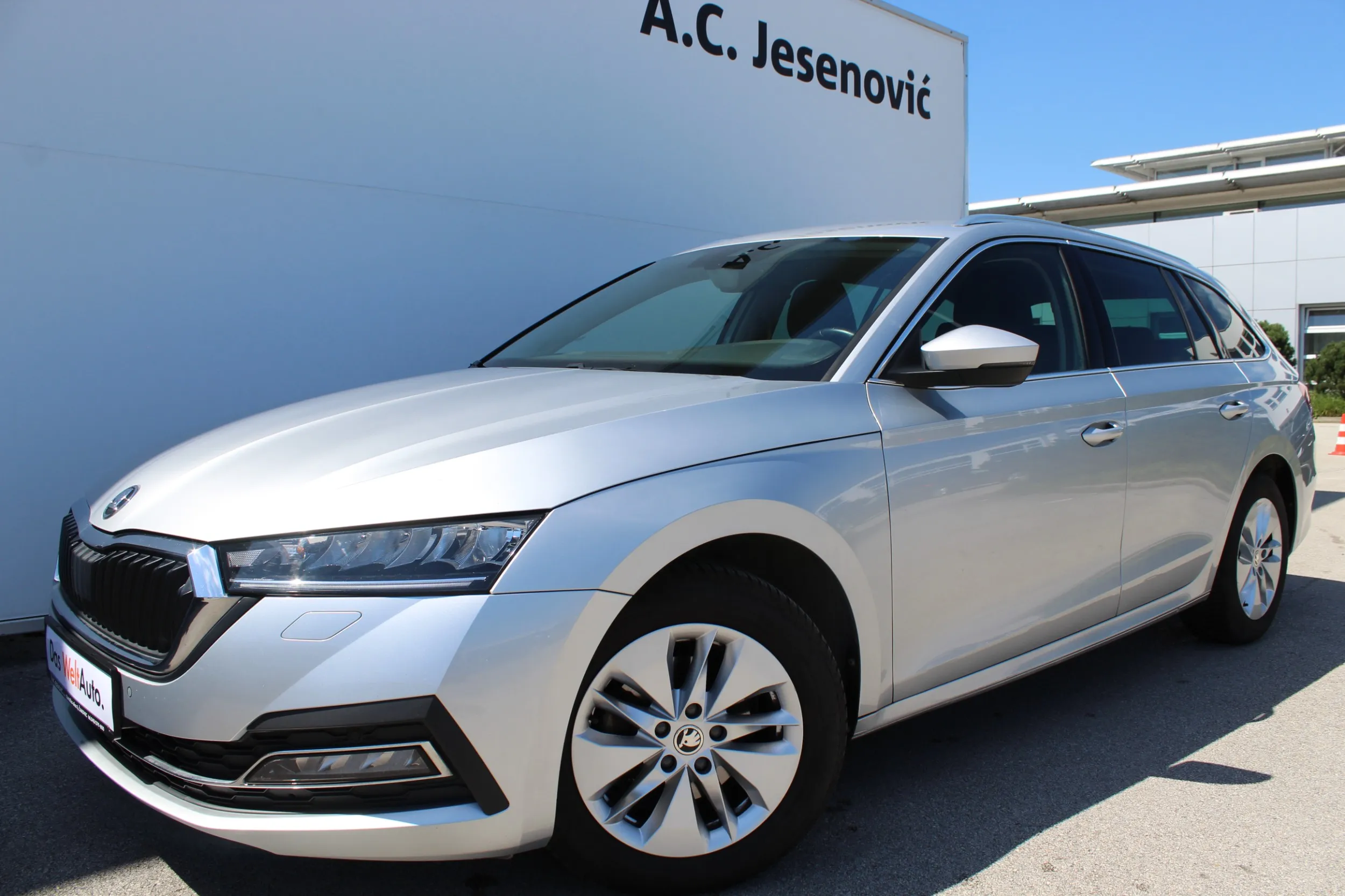 13381 škoda octavia combi ambition 2.0 tdi dsg - slika 15