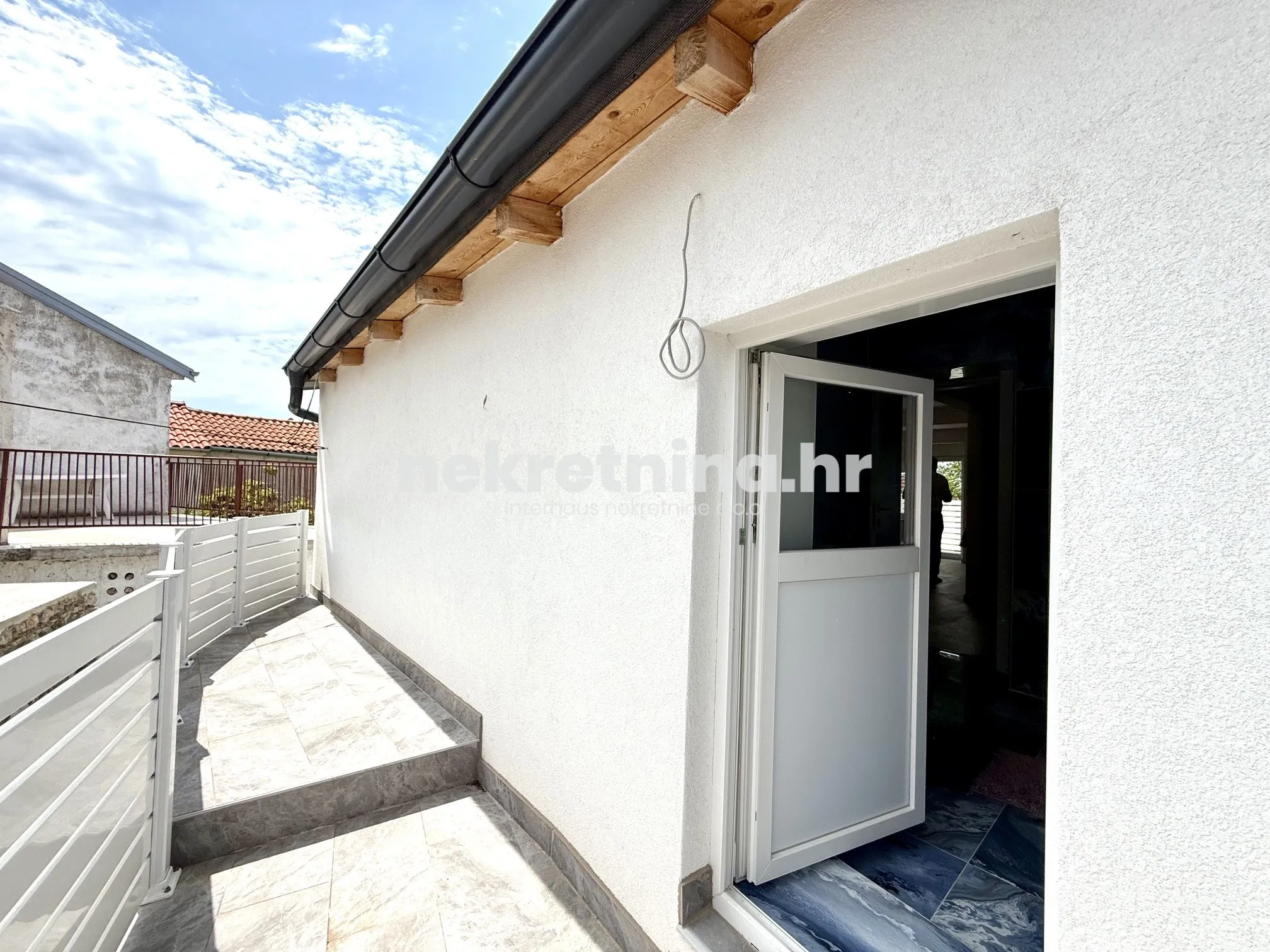 prodaja - četverosobni stan - jadranovo - crikvenica - 73m2 - slika 9