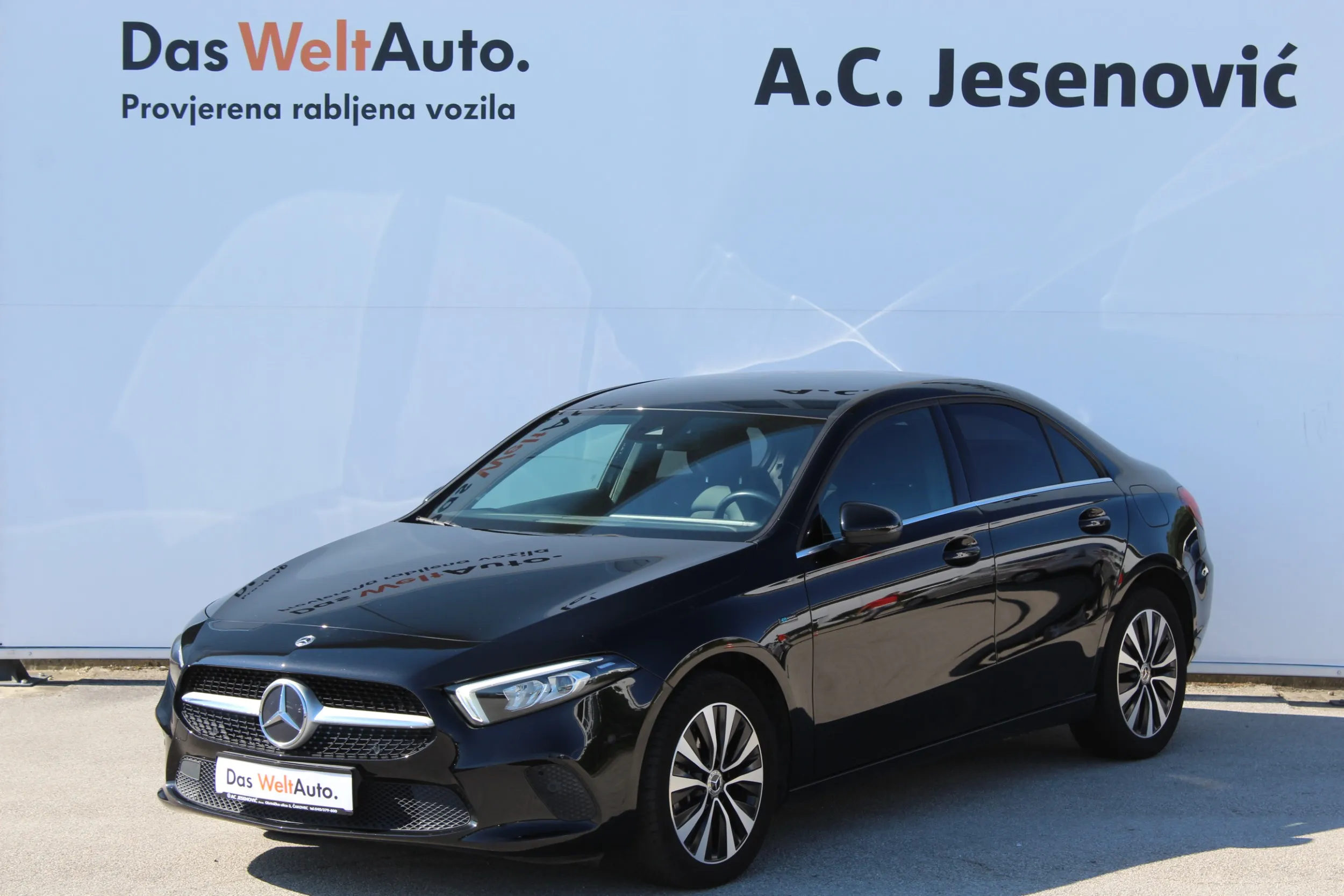 13449 mercedes-benz a limuzina 250e progressive aut. - slika 2