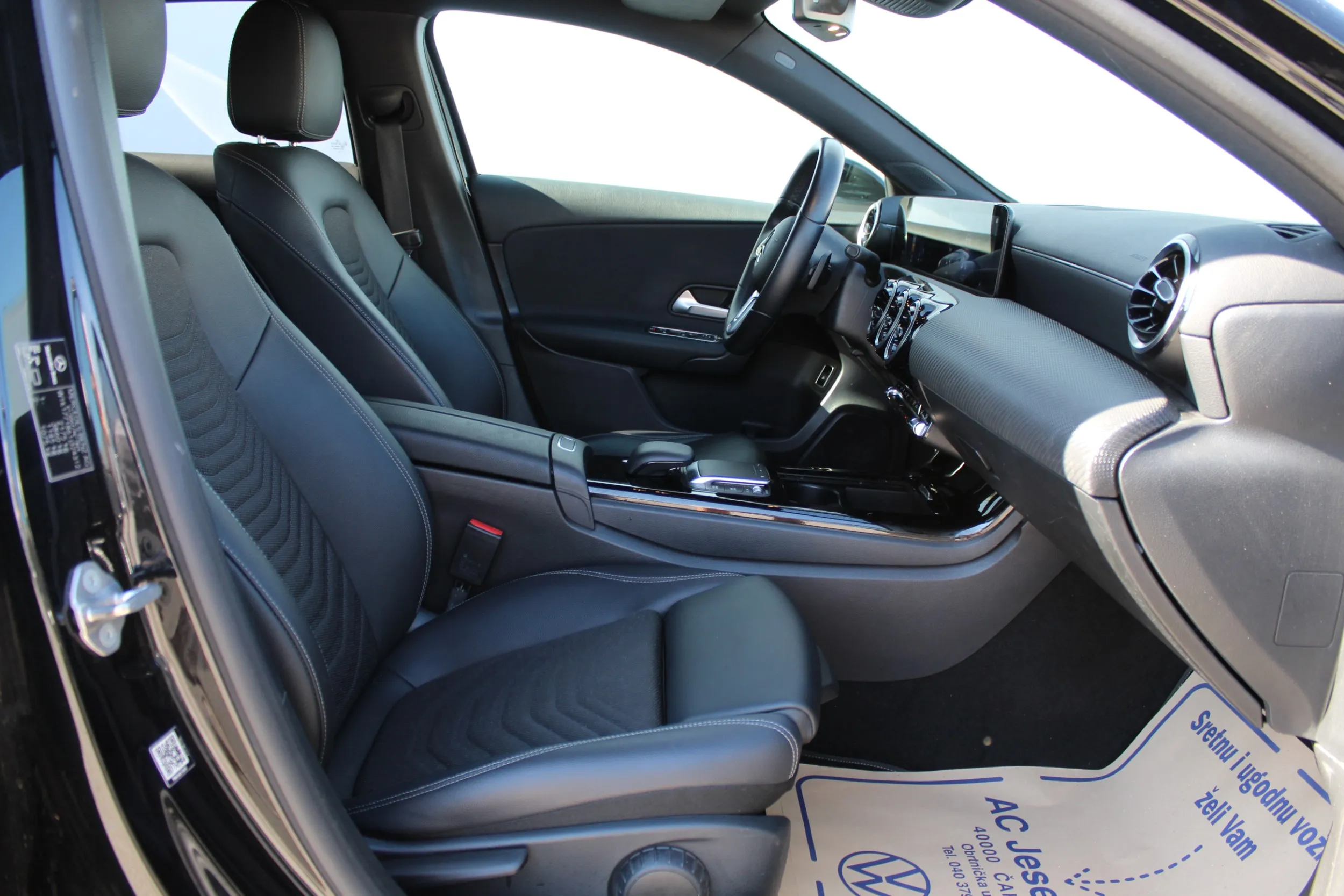 13449 mercedes-benz a limuzina 250e progressive aut. - slika 8