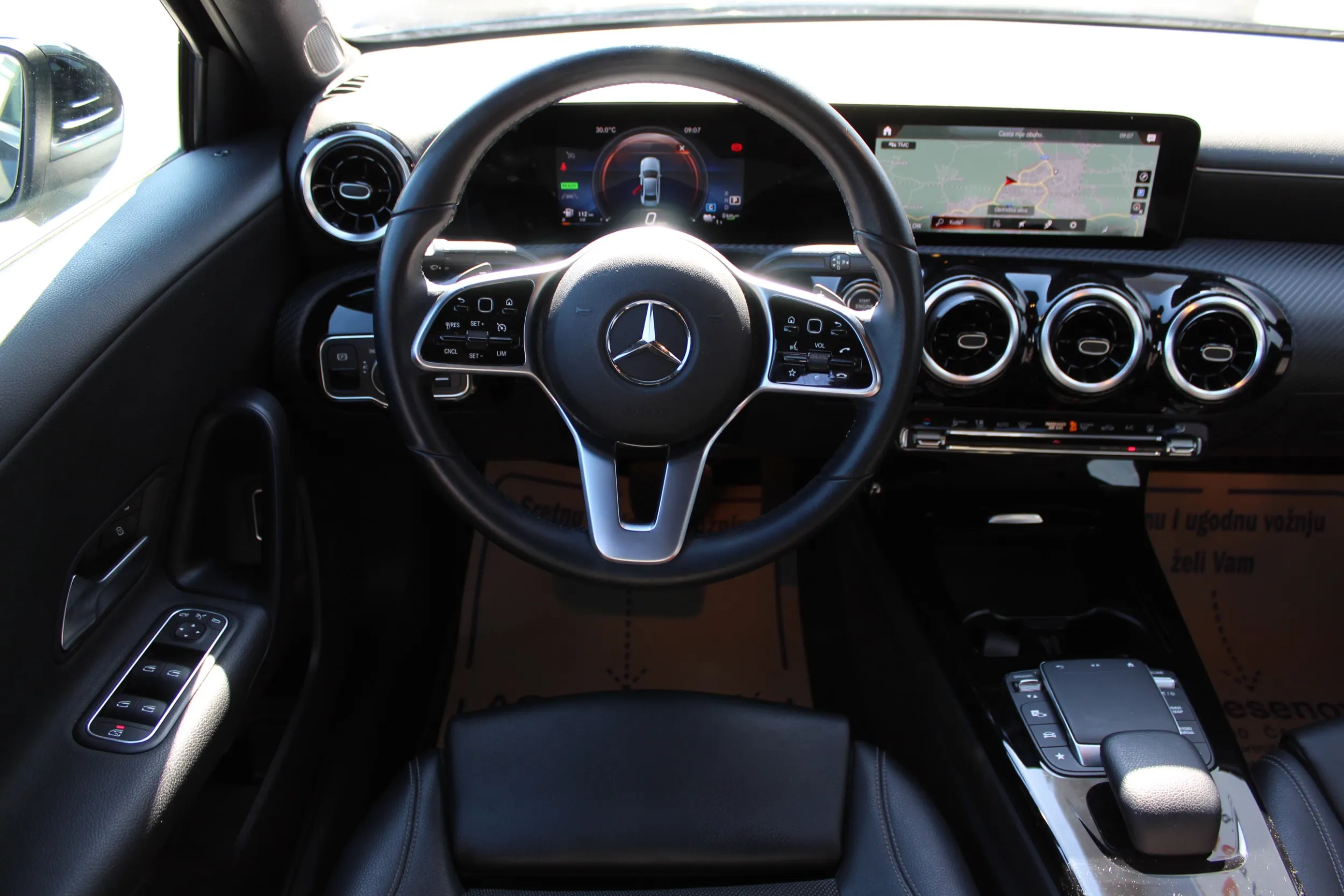 13449 mercedes-benz a limuzina 250e progressive aut. - slika 12