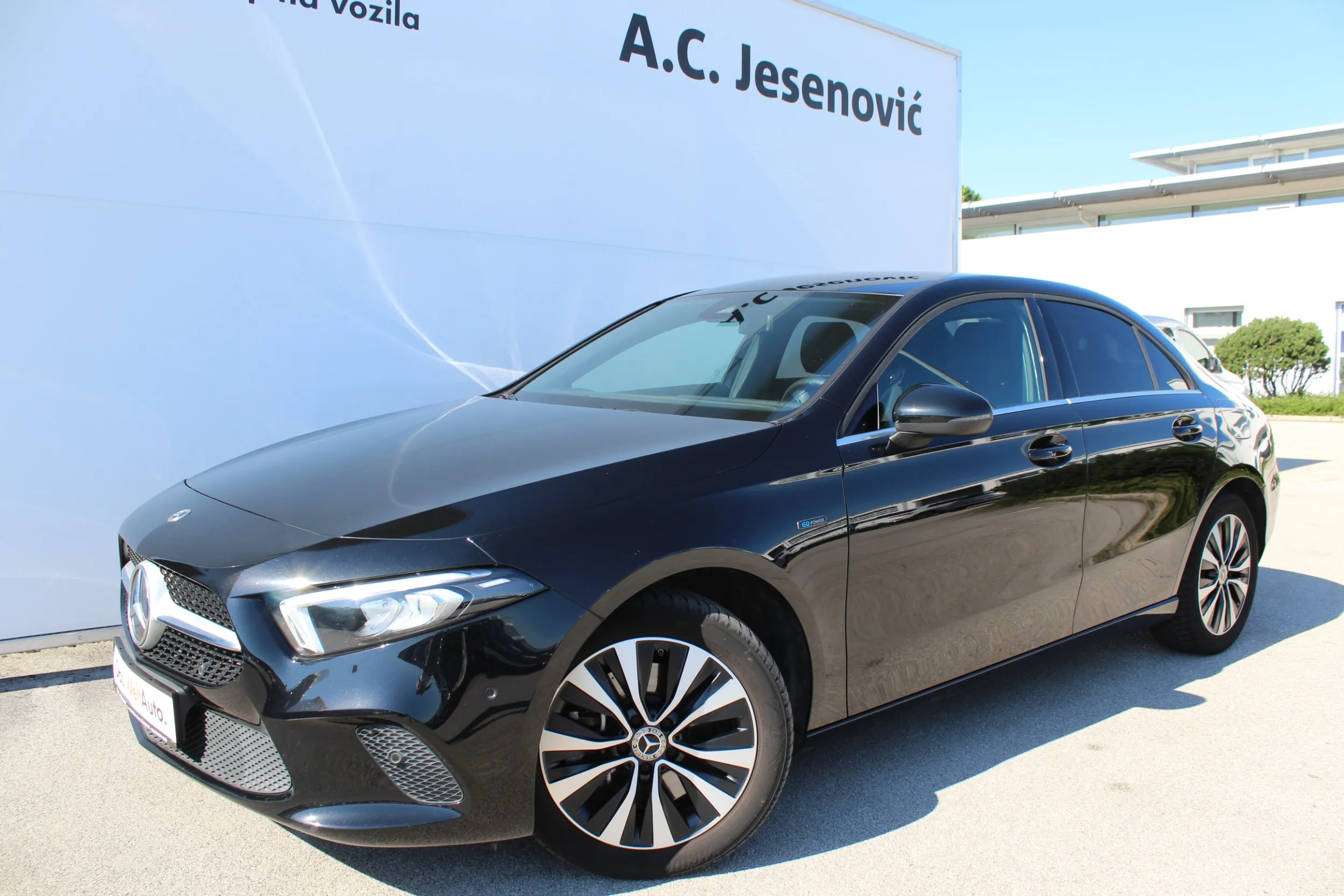 13449 mercedes-benz a limuzina 250e progressive aut. - slika 15