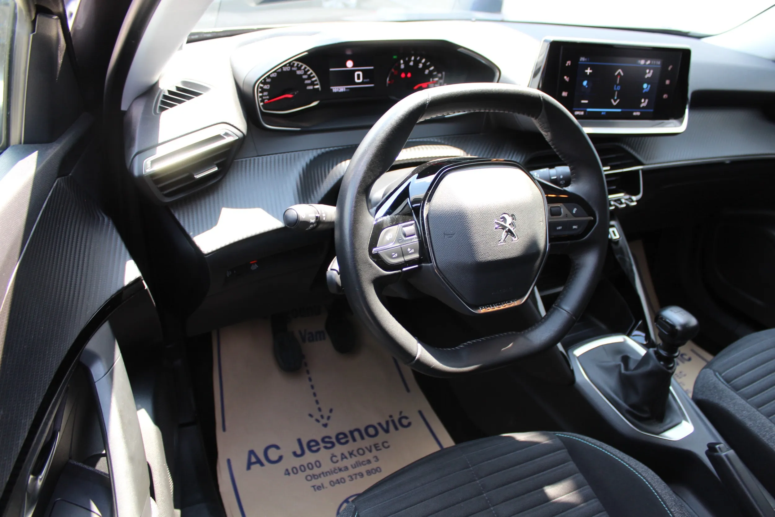 13452 peugeot 2008 1,2 puretech 100 s&s style - slika 5