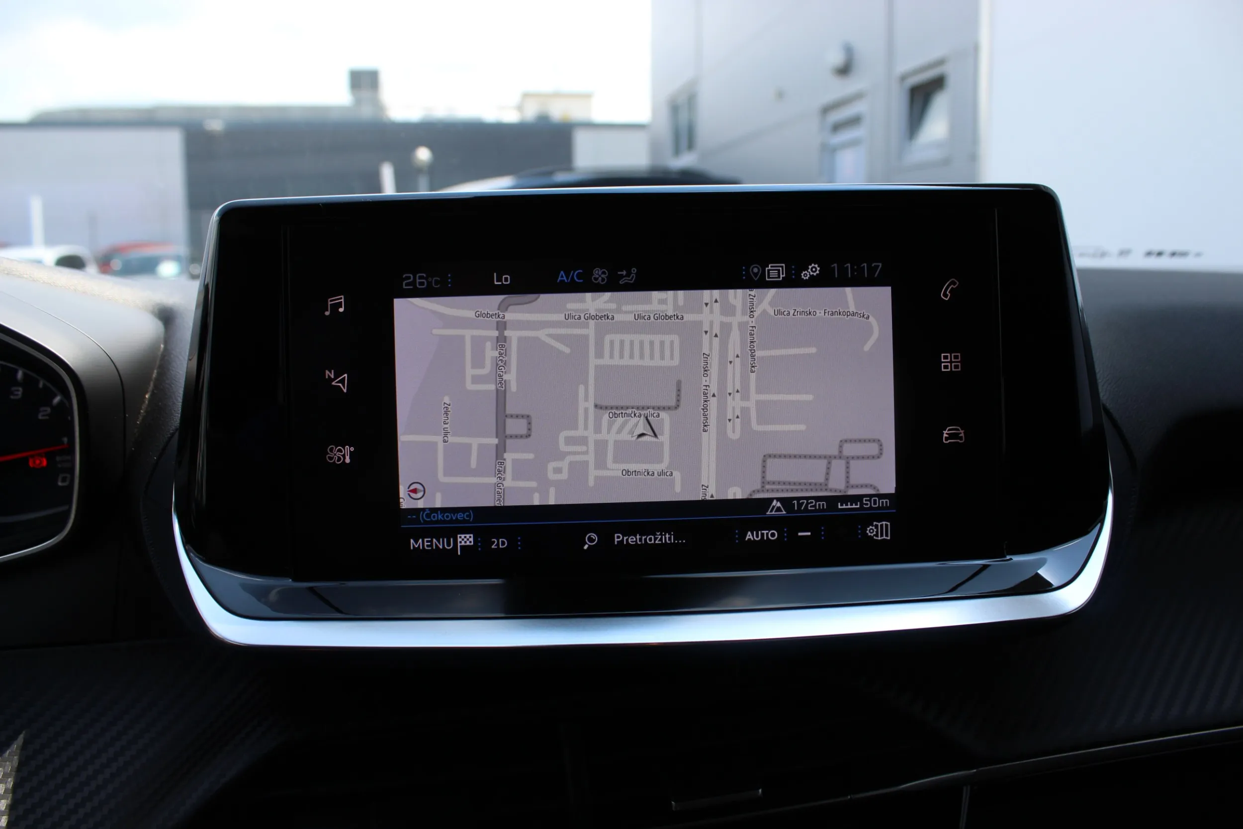 13452 peugeot 2008 1,2 puretech 100 s&s style - slika 7