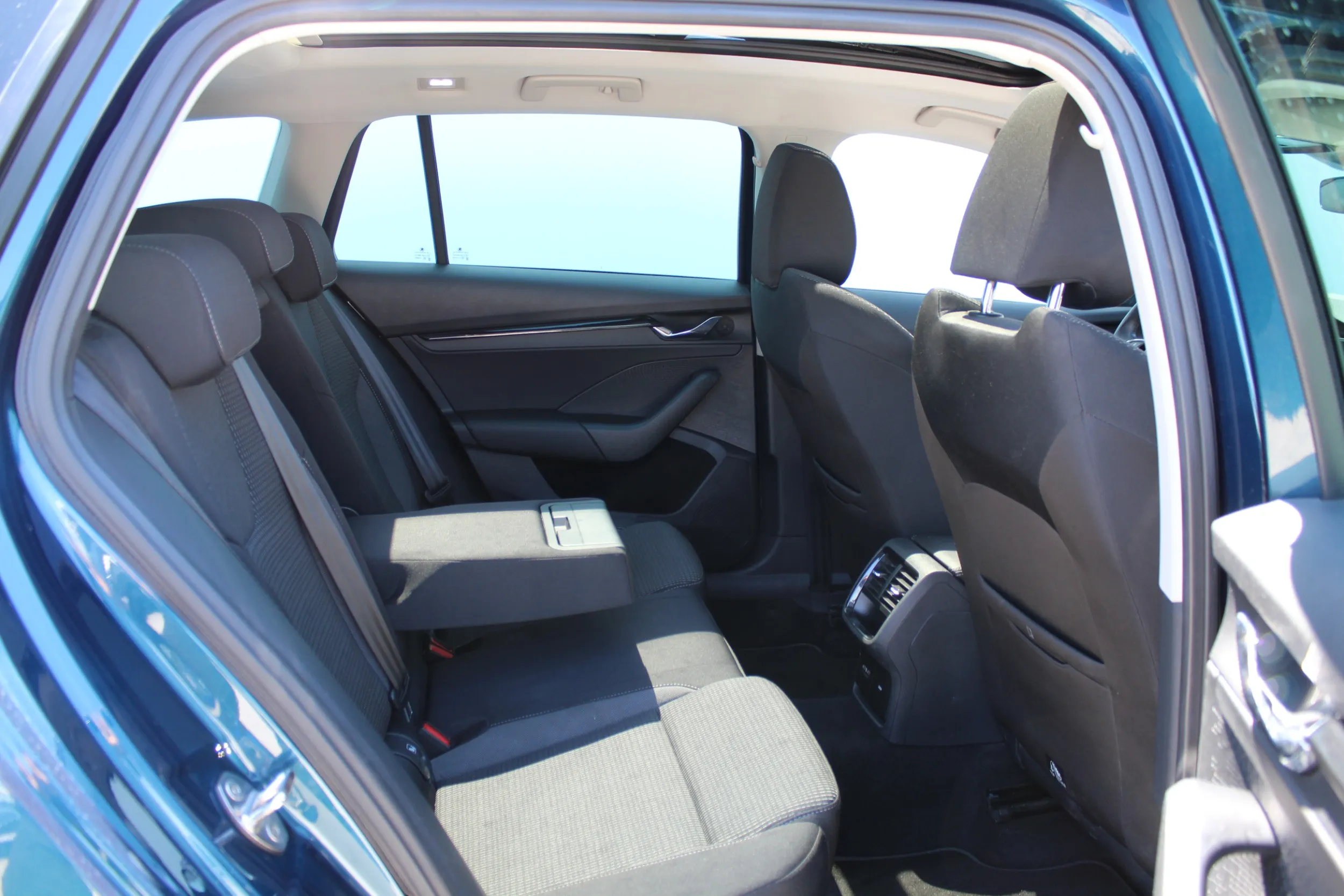13455 škoda octavia combi active 1.0 tsi - slika 5