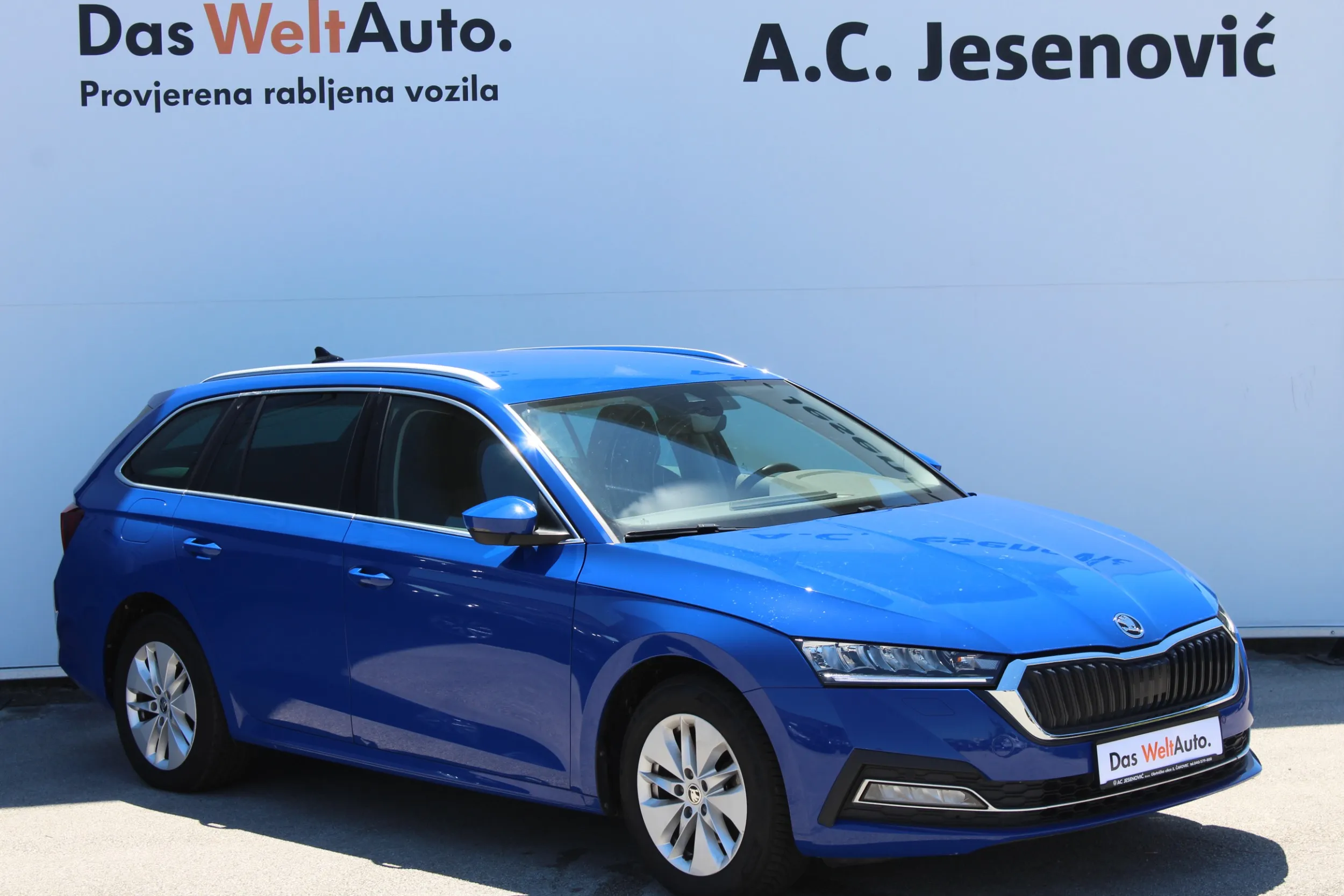 13469 škoda octavia combi ambition 2.0 tdi dsg - slika 2