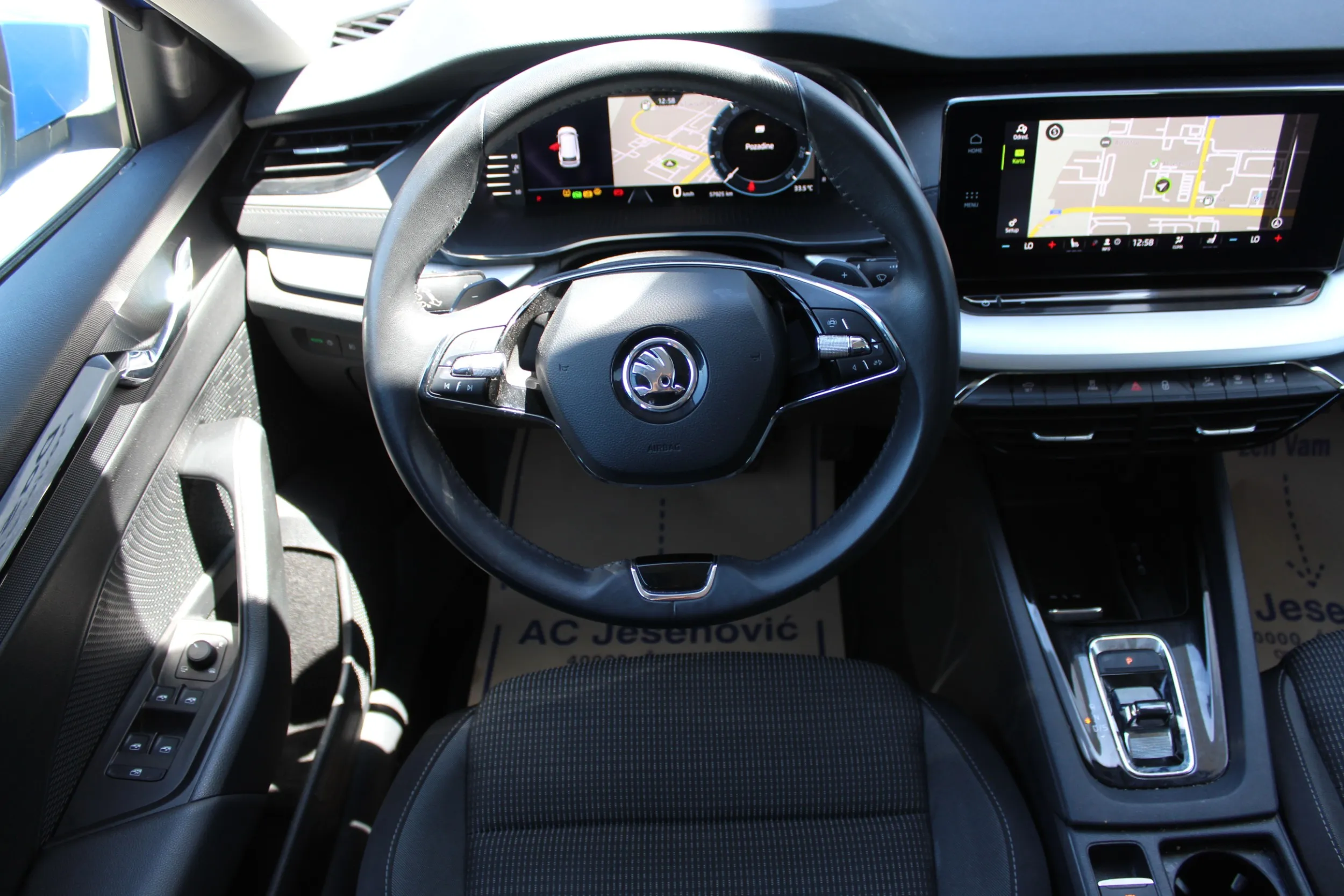 13469 škoda octavia combi ambition 2.0 tdi dsg - slika 10