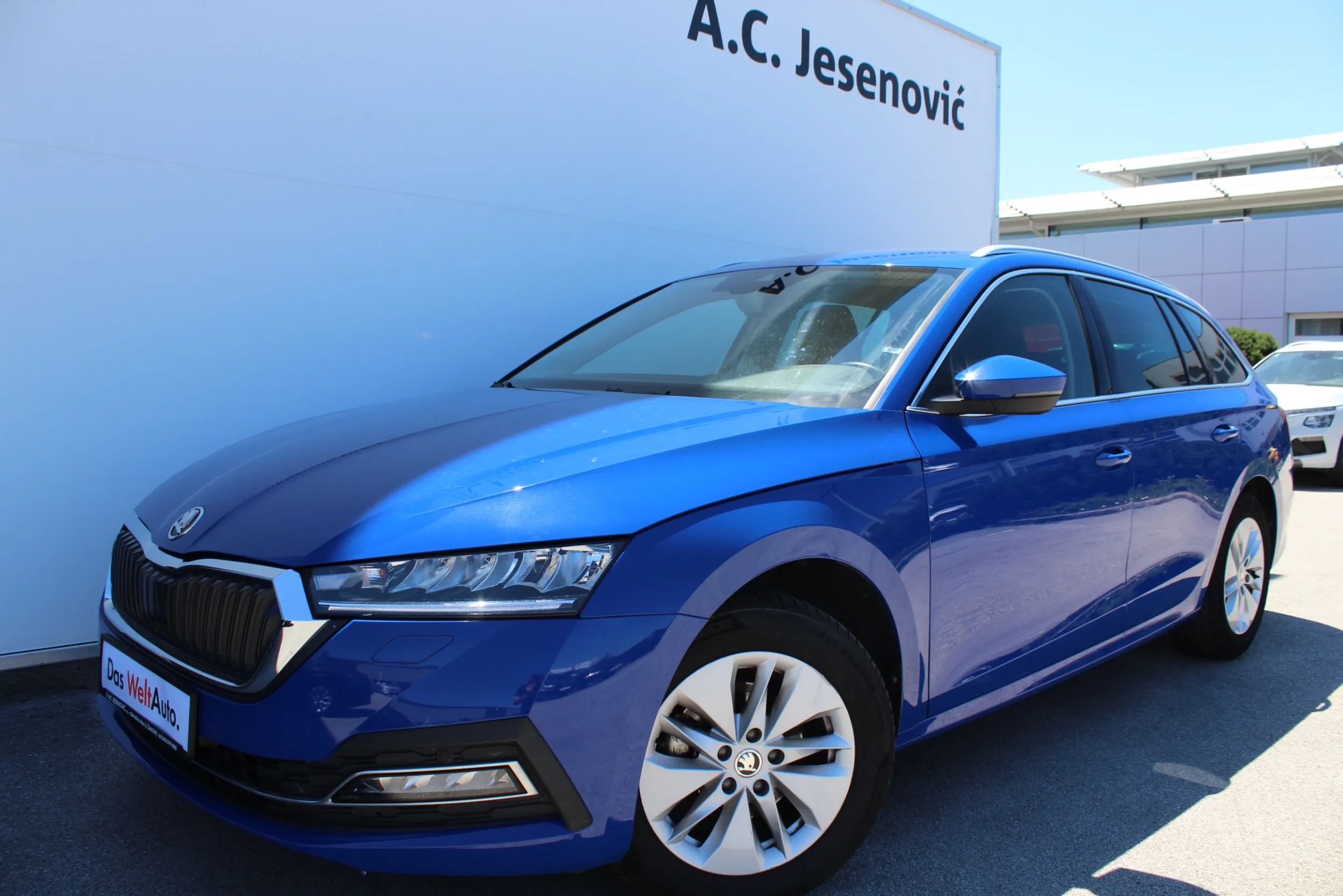 13469 škoda octavia combi ambition 2.0 tdi dsg - slika 12