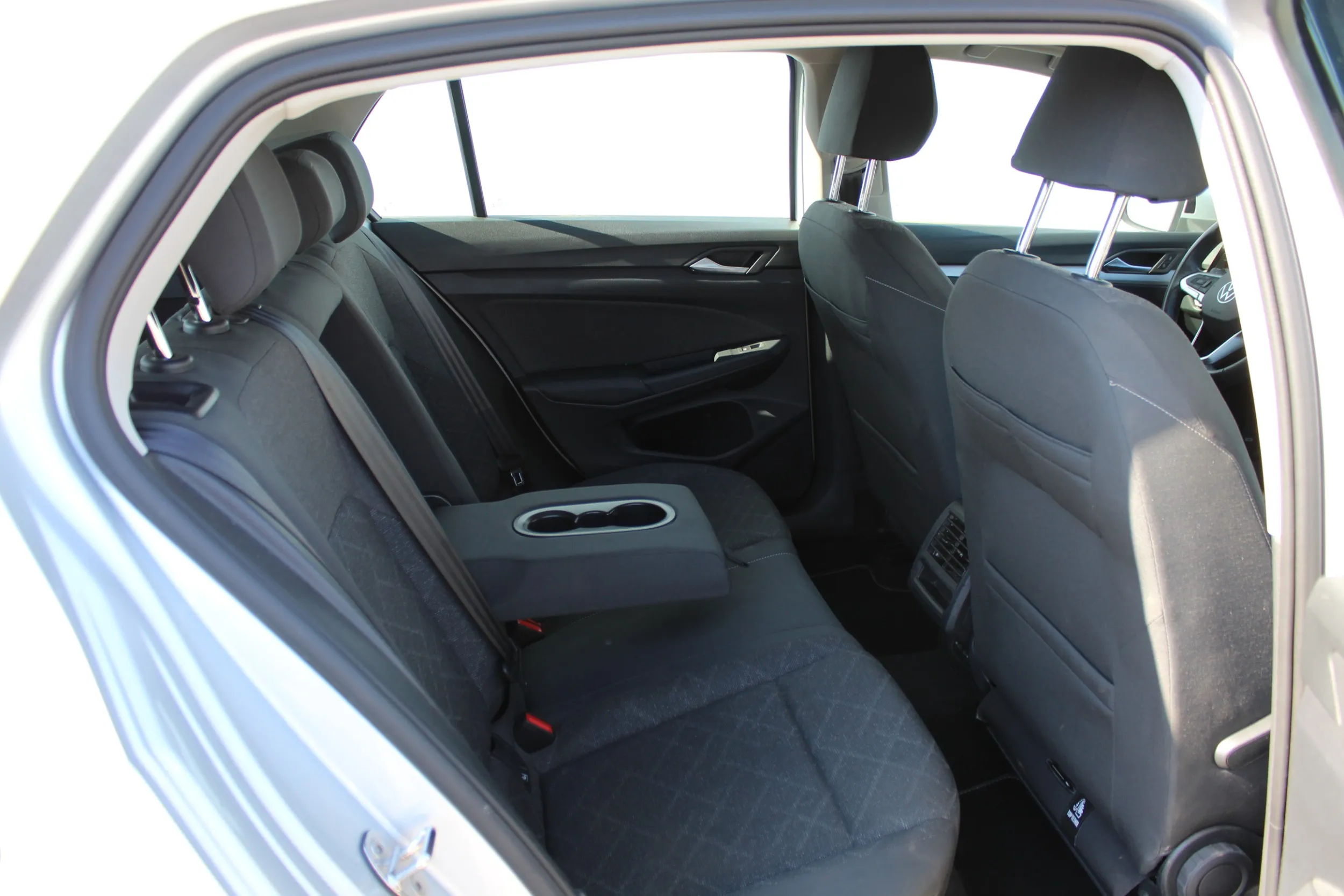 13468 volkswagen golf 1.0 etsi dsg life - slika 7