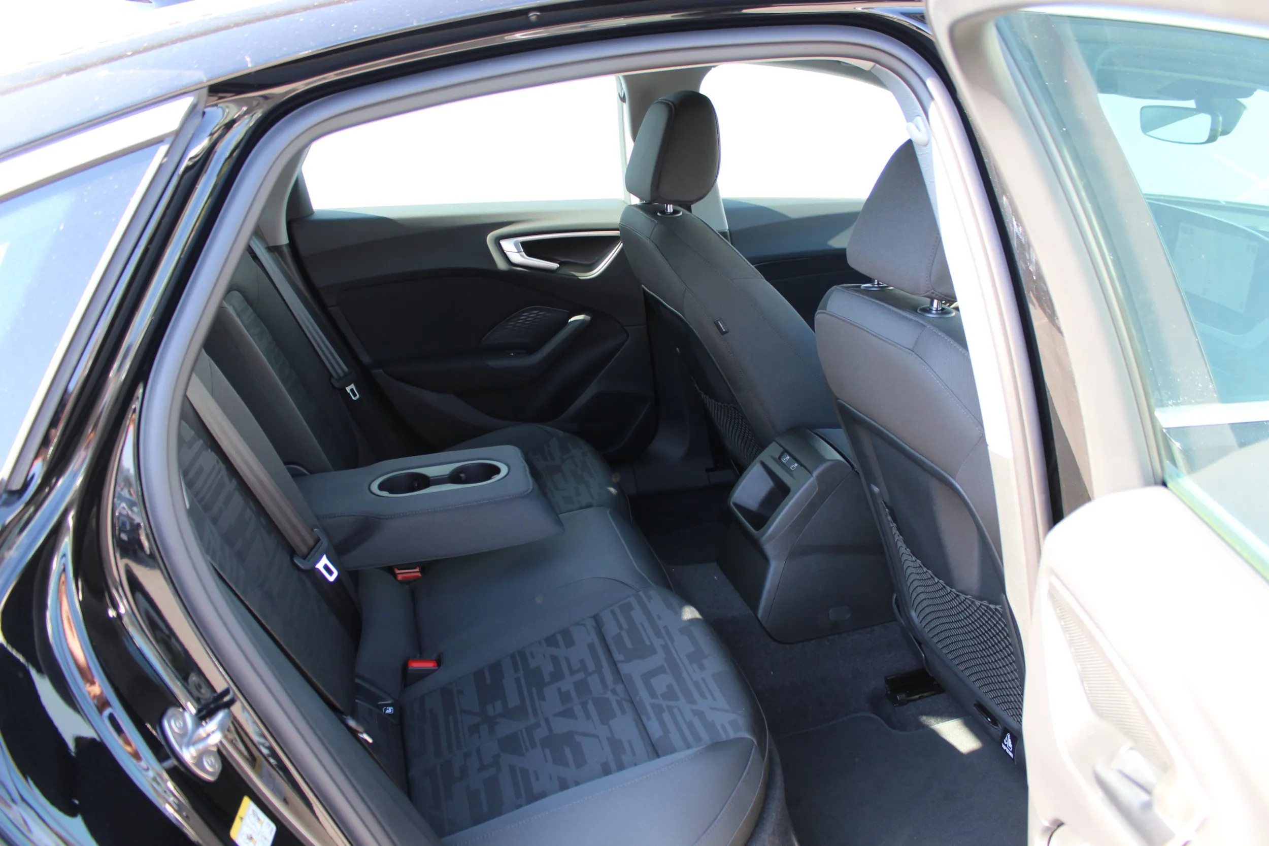 13464 audi a5 limousine 35 tfsi s tronic edition - slika 13