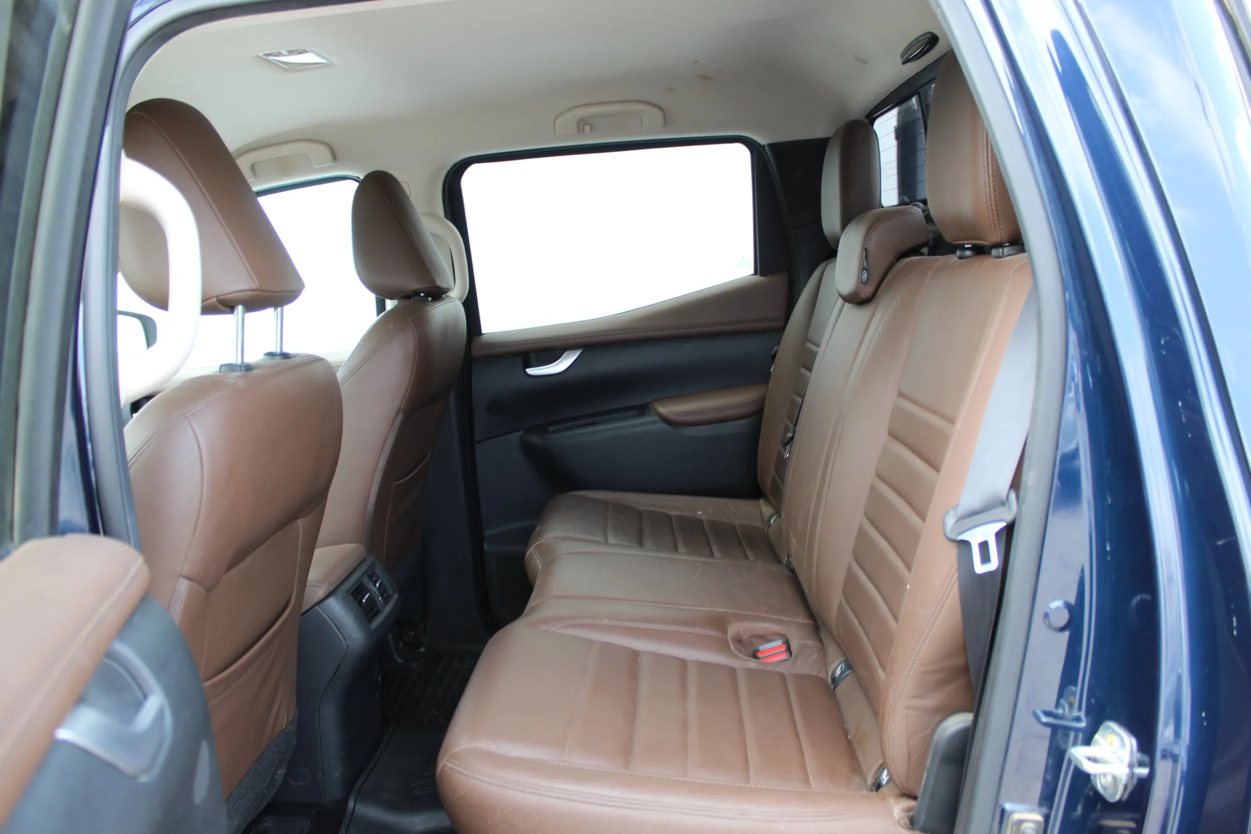 13416 mercedes-benz x 250d 4matic power aut. - slika 9