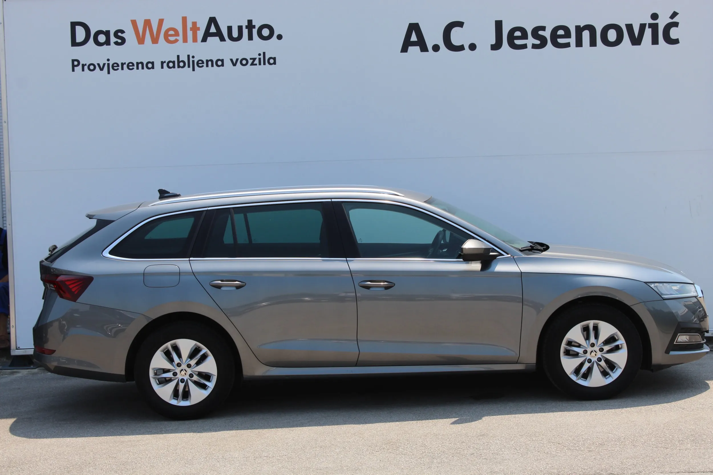 13470 škoda octavia combi ambition 2.0 tdi - slika 4
