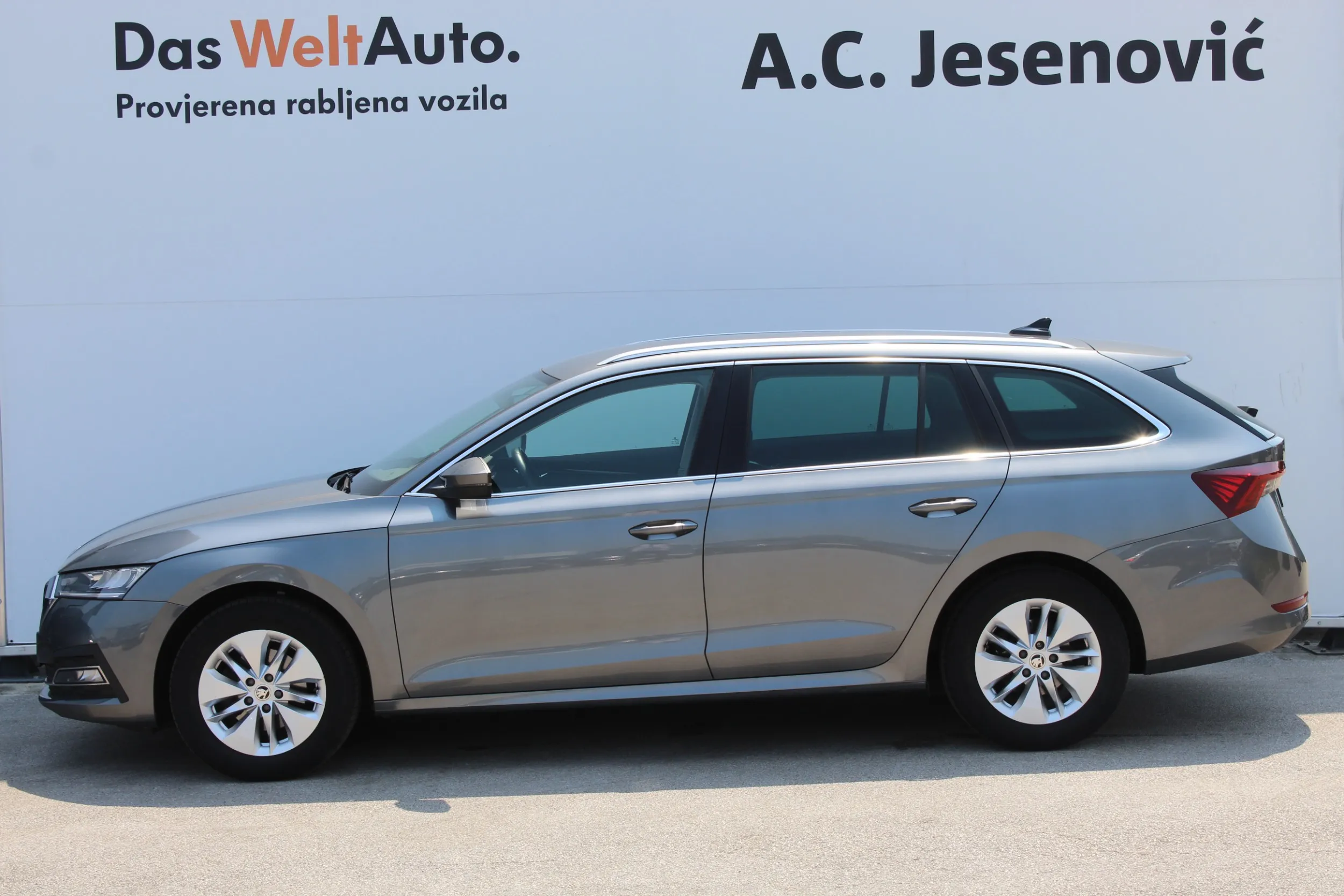 13470 škoda octavia combi ambition 2.0 tdi - slika 8
