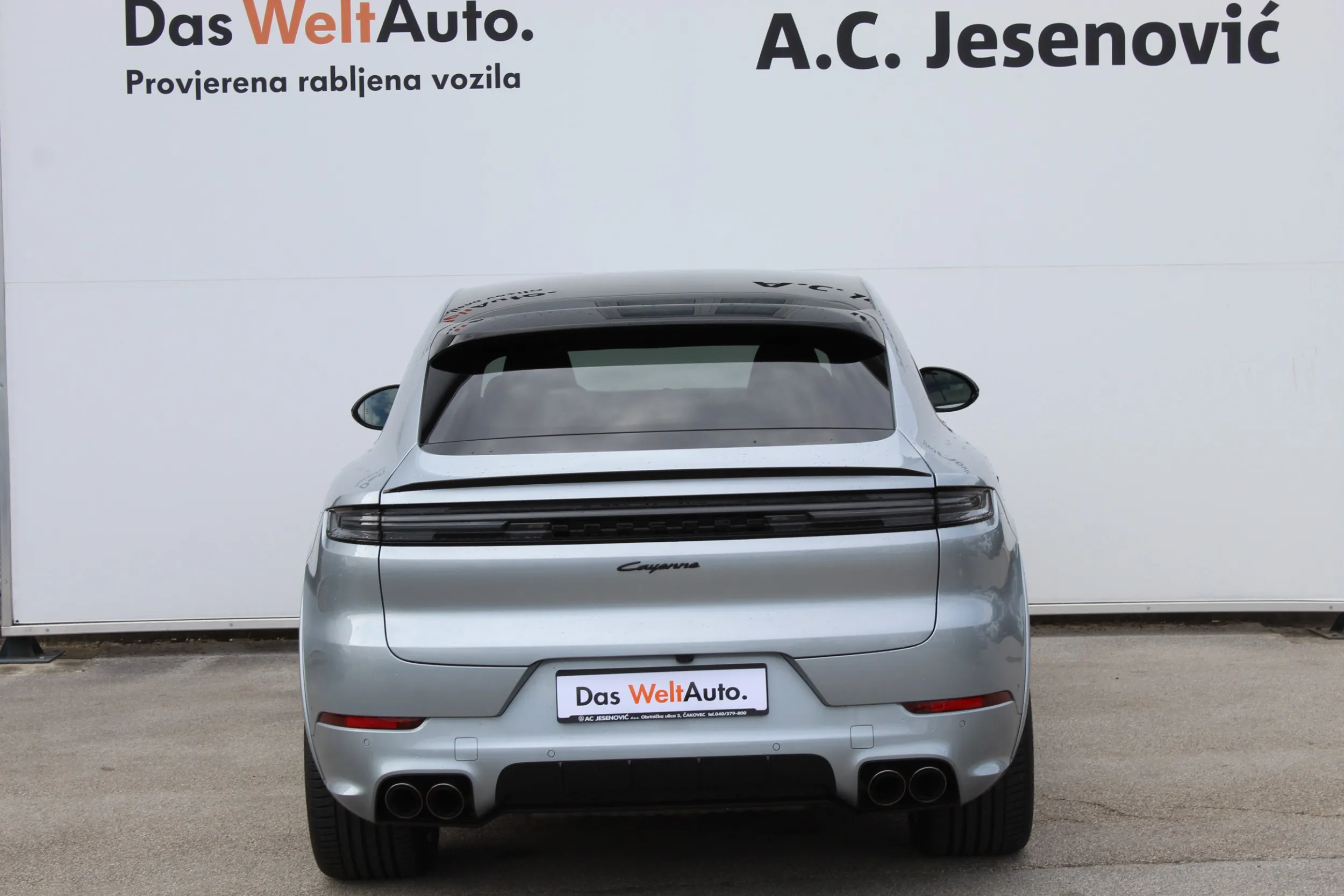 13500 porsche cayenne e-hybrid coupé black edition - slika 13