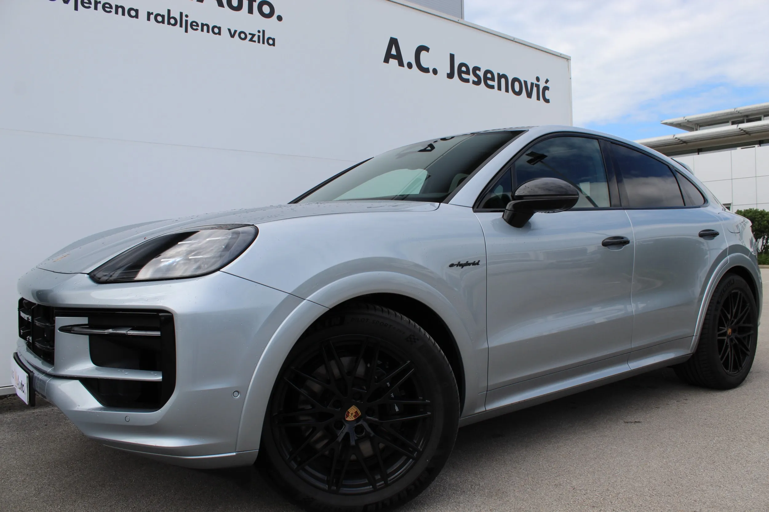 13500 Porsche Cayenne E-Hybrid Coupé Black Edition - Čakovec