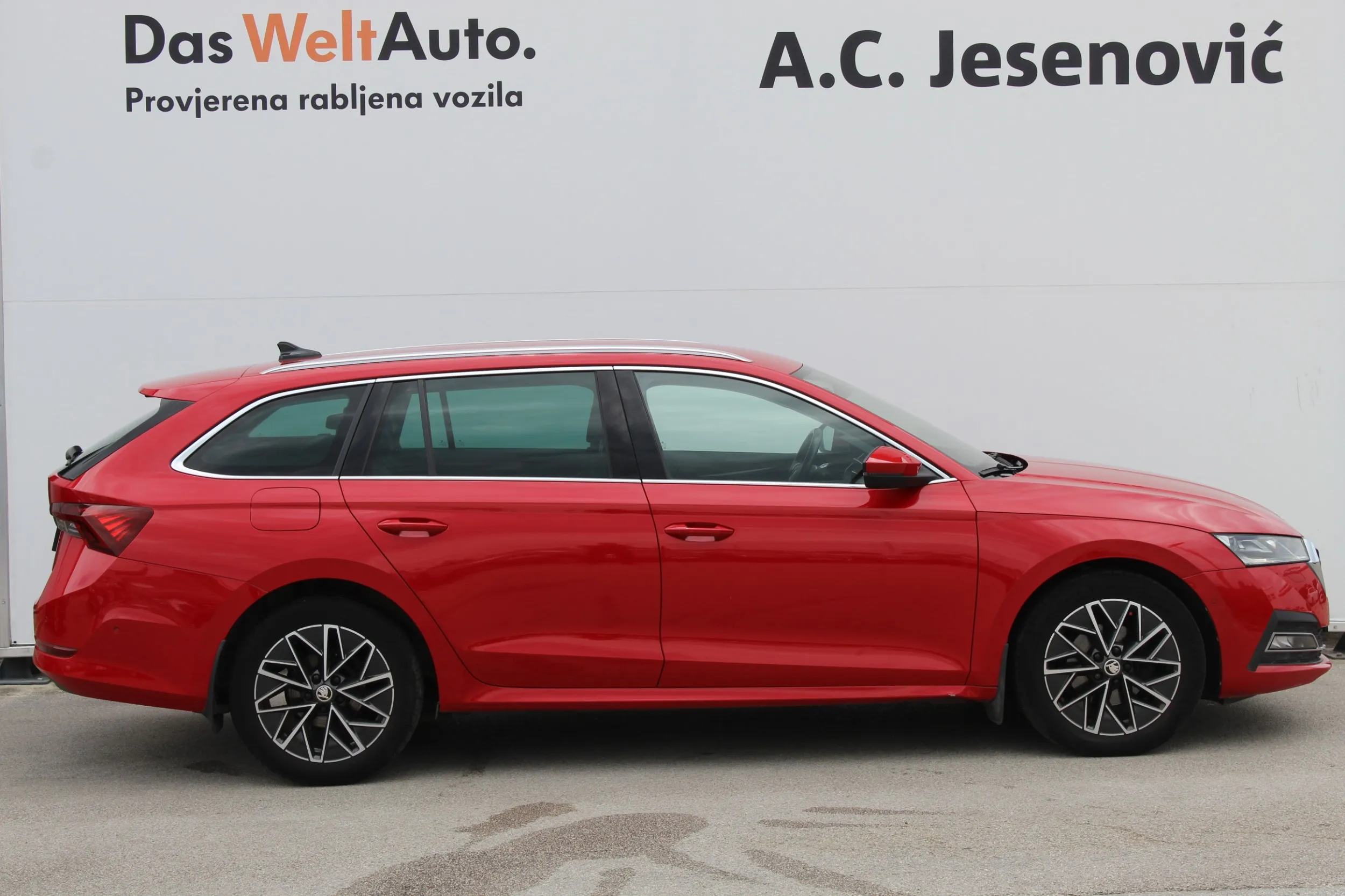 13471 škoda octavia combi ambition 2.0 tdi - slika 9