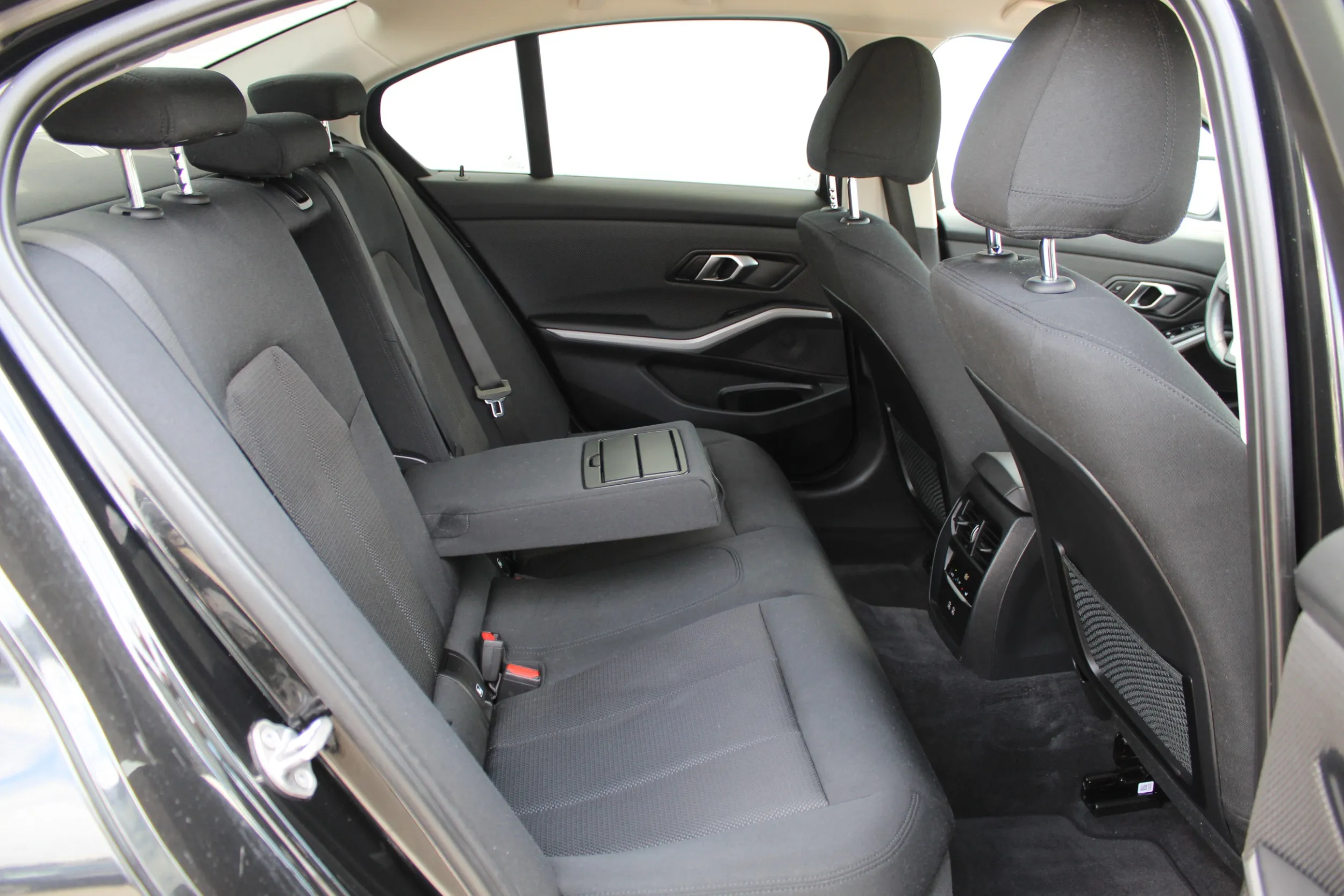 13496 bmw 320e aut. - slika 5
