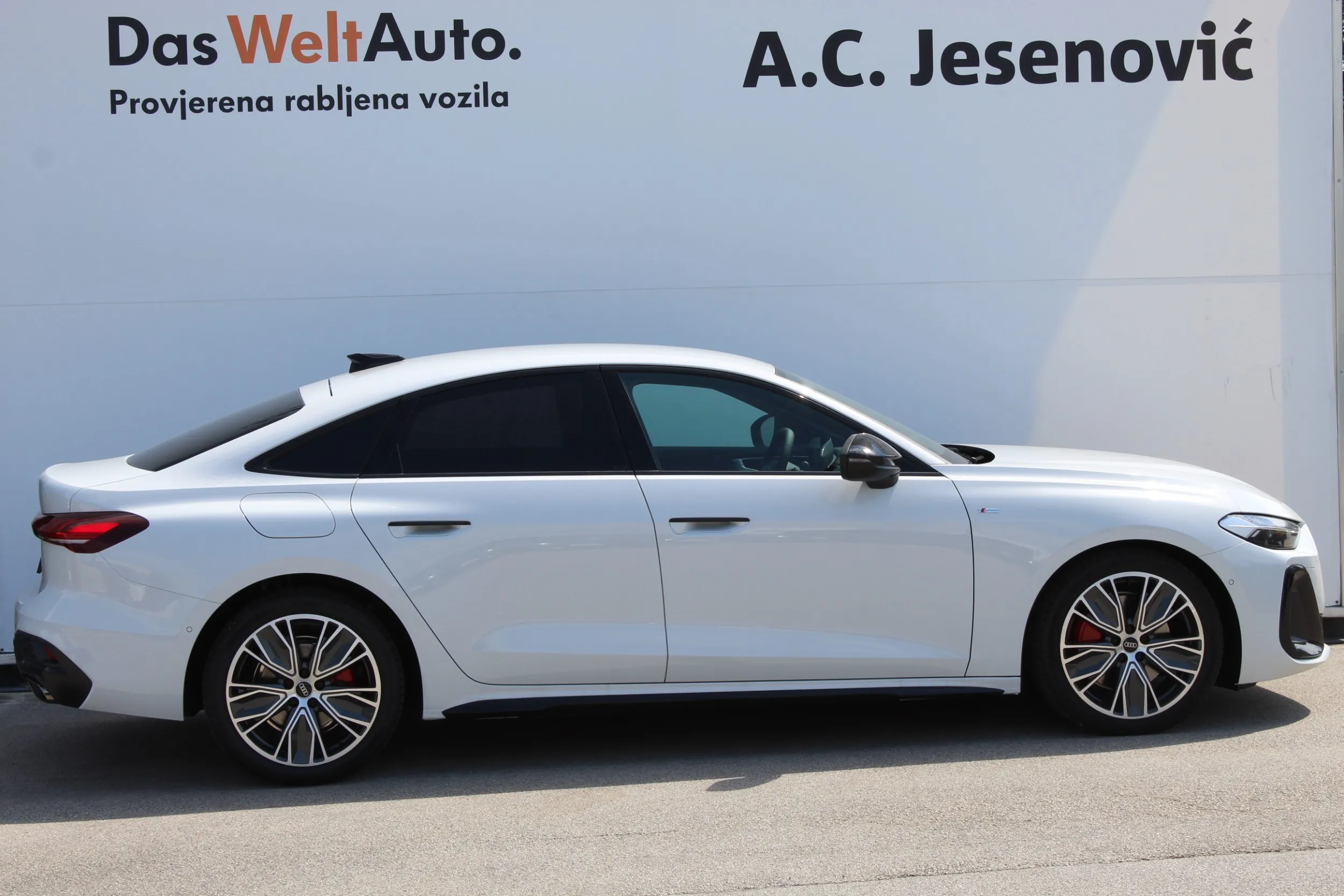 13526 audi a5 limousine 35 tfsi s tronic edition s line - slika 5