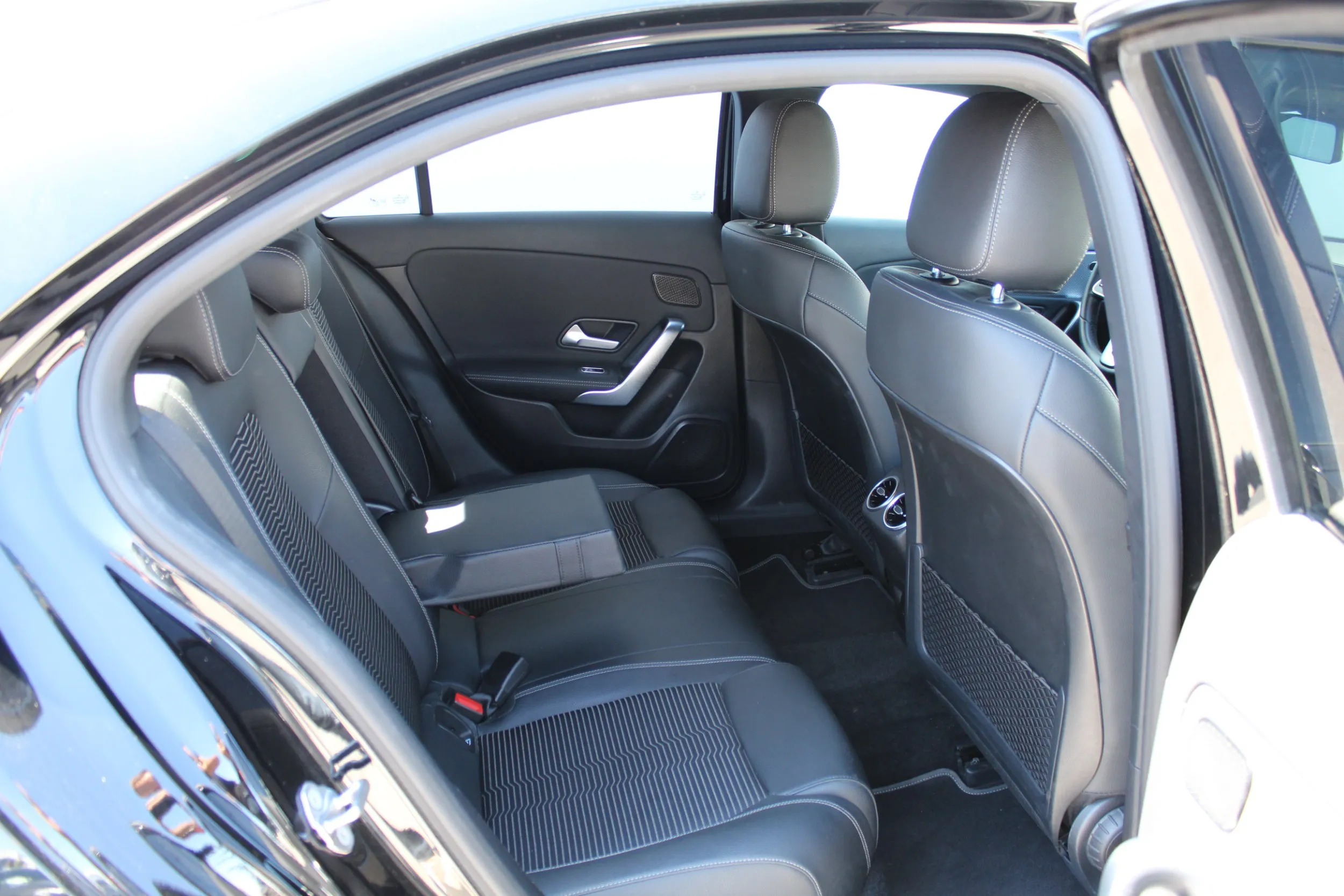 13499 mercedes-benz a limousine a 250 e - slika 7