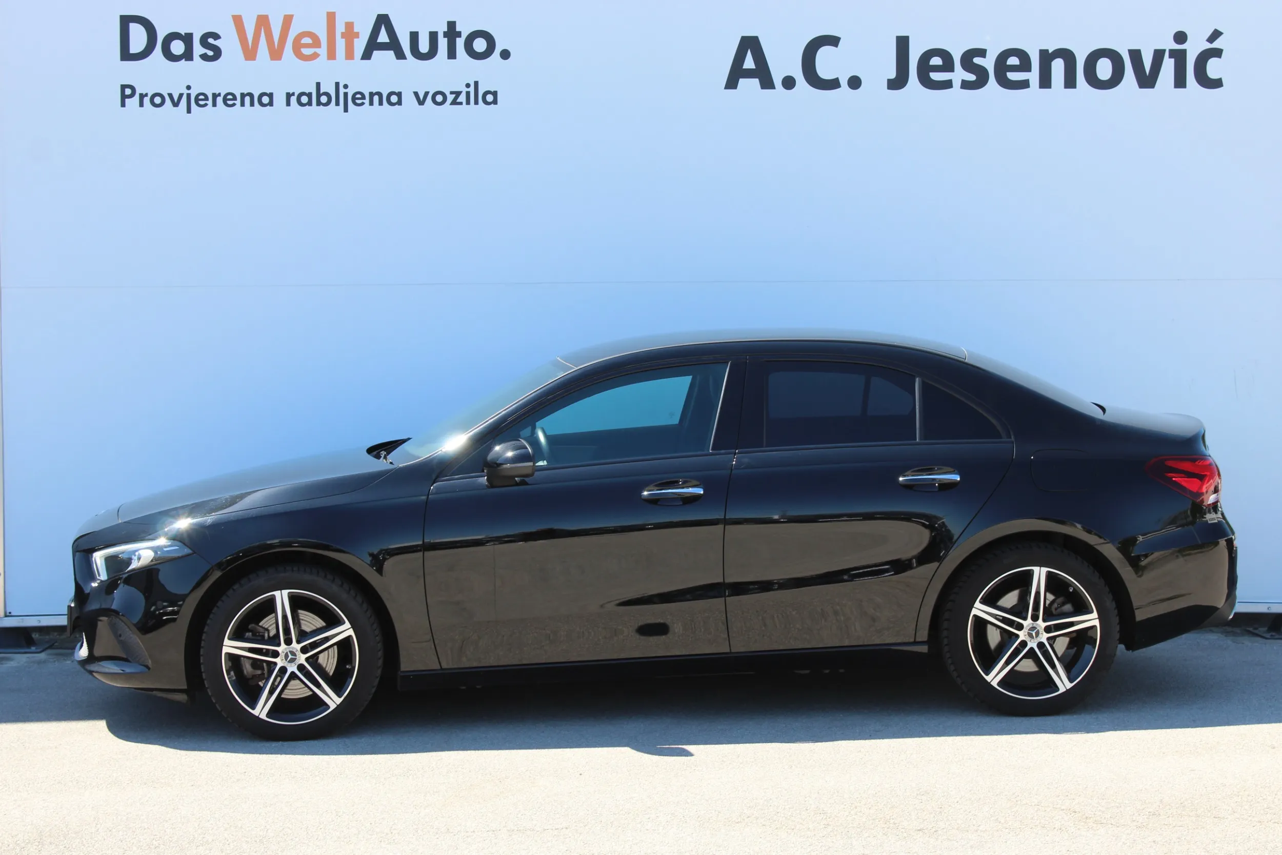13499 mercedes-benz a limousine a 250 e - slika 10