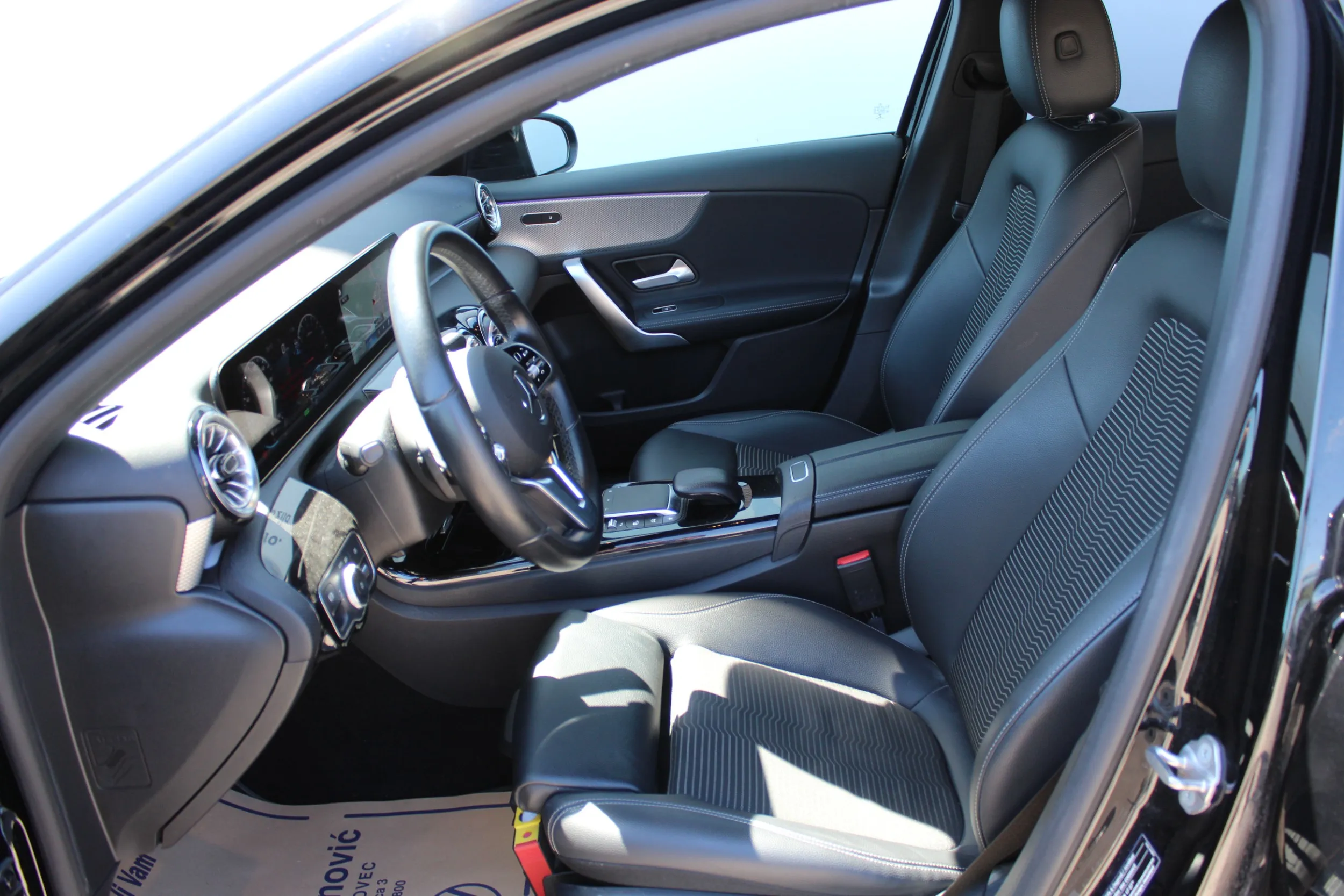 13499 mercedes-benz a limousine a 250 e - slika 12