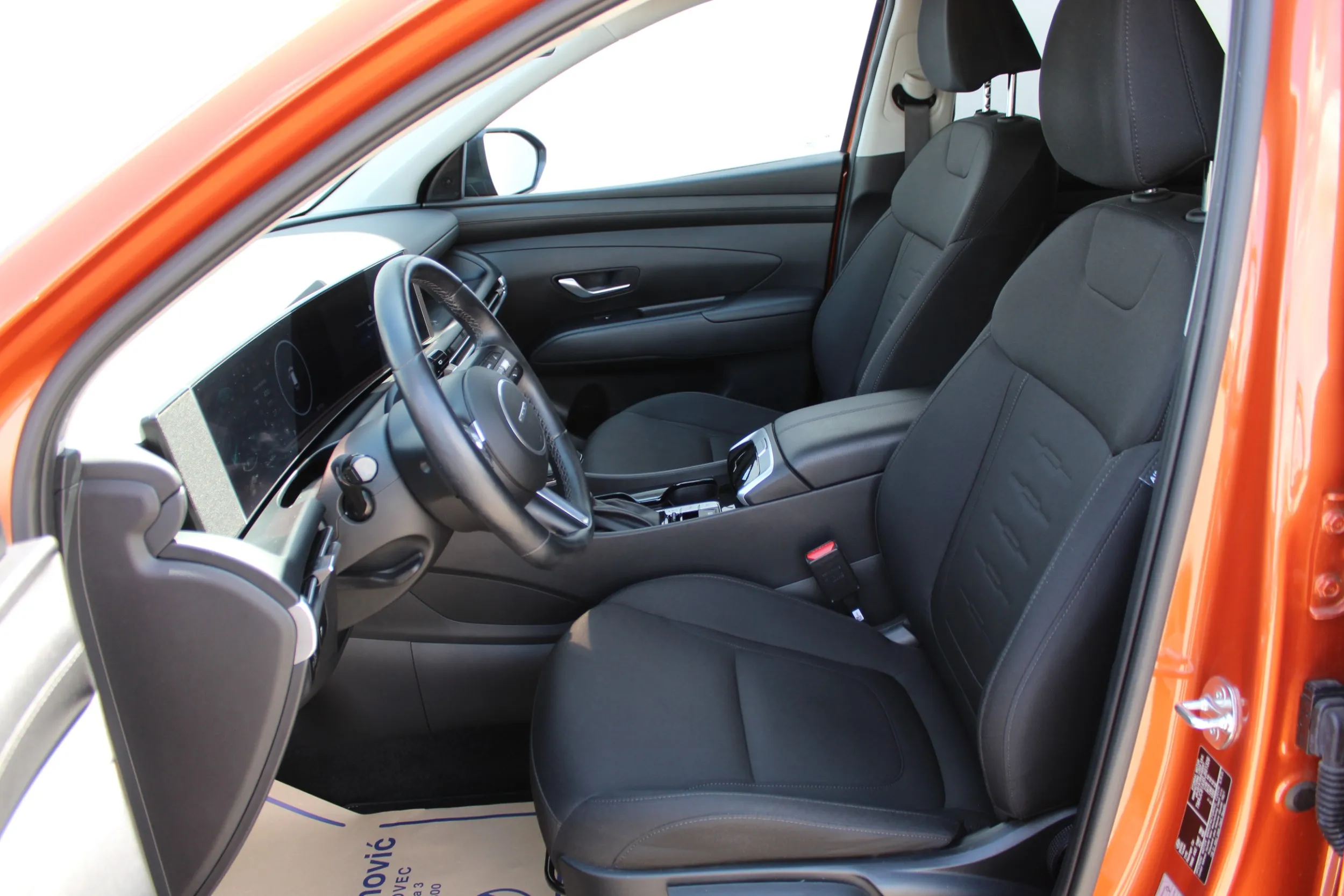 13534 hyundai tucson 1,6 crdi 48v premium plus dct - slika 12