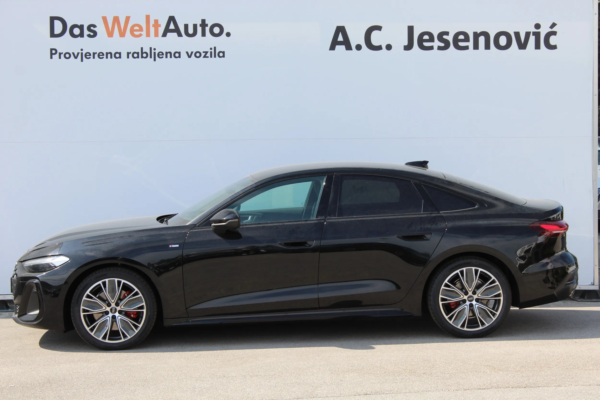 13529 audi a5 limousine 35 tfsi s tronic edition s line - slika 8