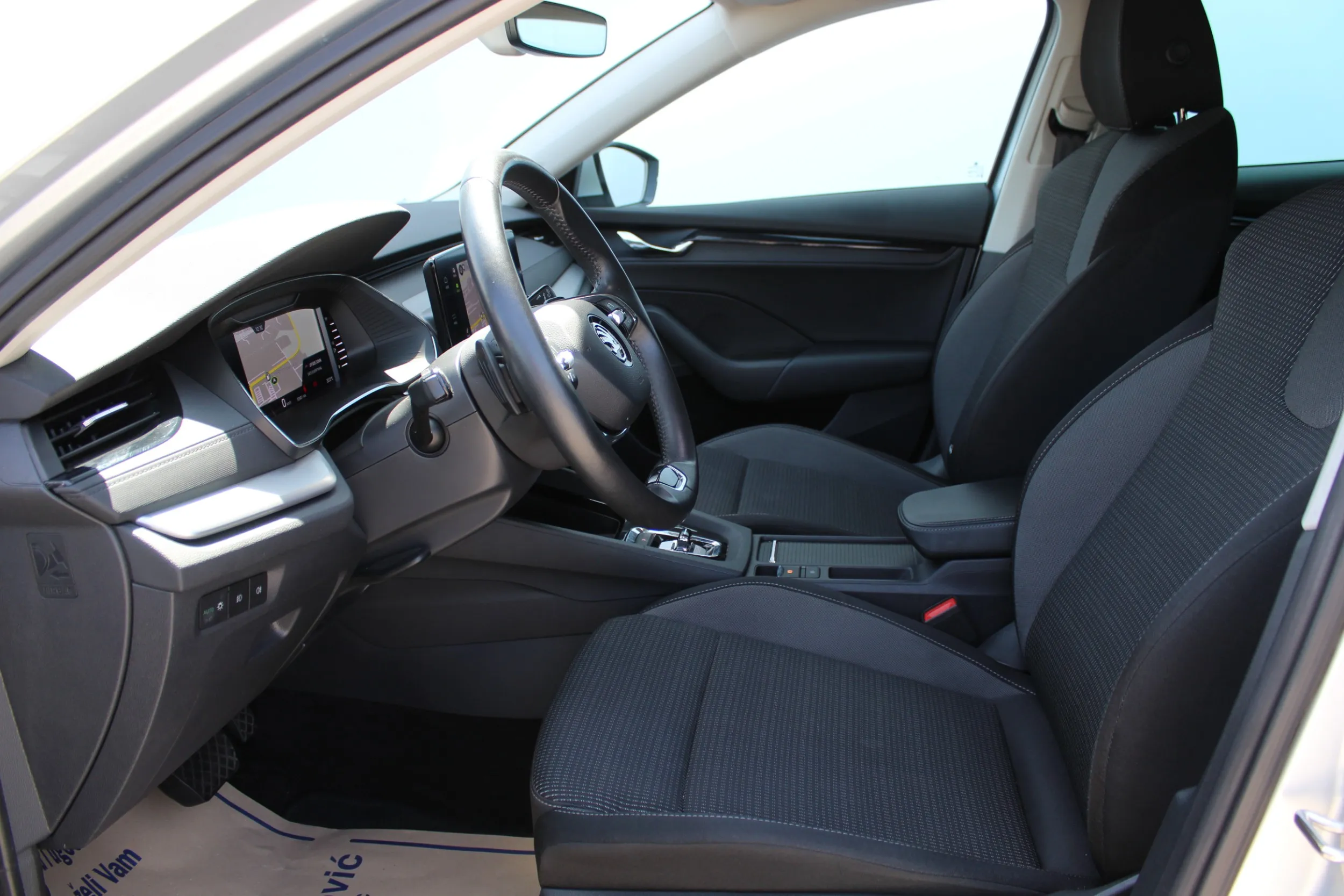 13494 škoda octavia combi ambition 2.0 tdi - slika 16