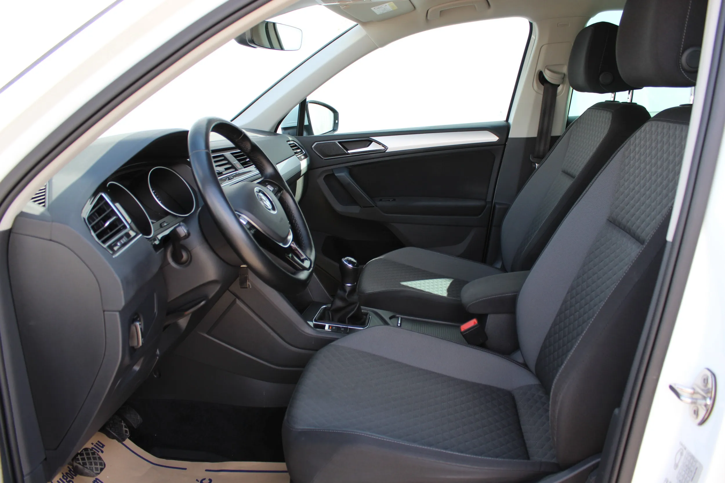13558 volkswagen tiguan 2.0 tdi comfortline - slika 12