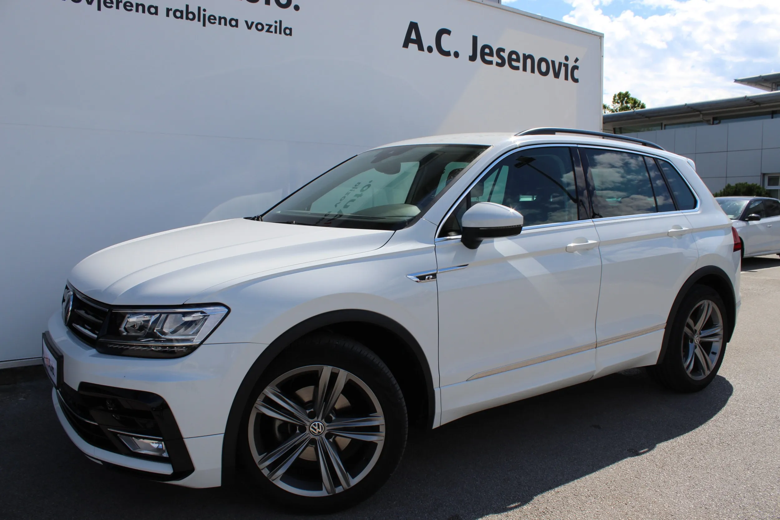 13558 volkswagen tiguan 2.0 tdi comfortline - slika 14