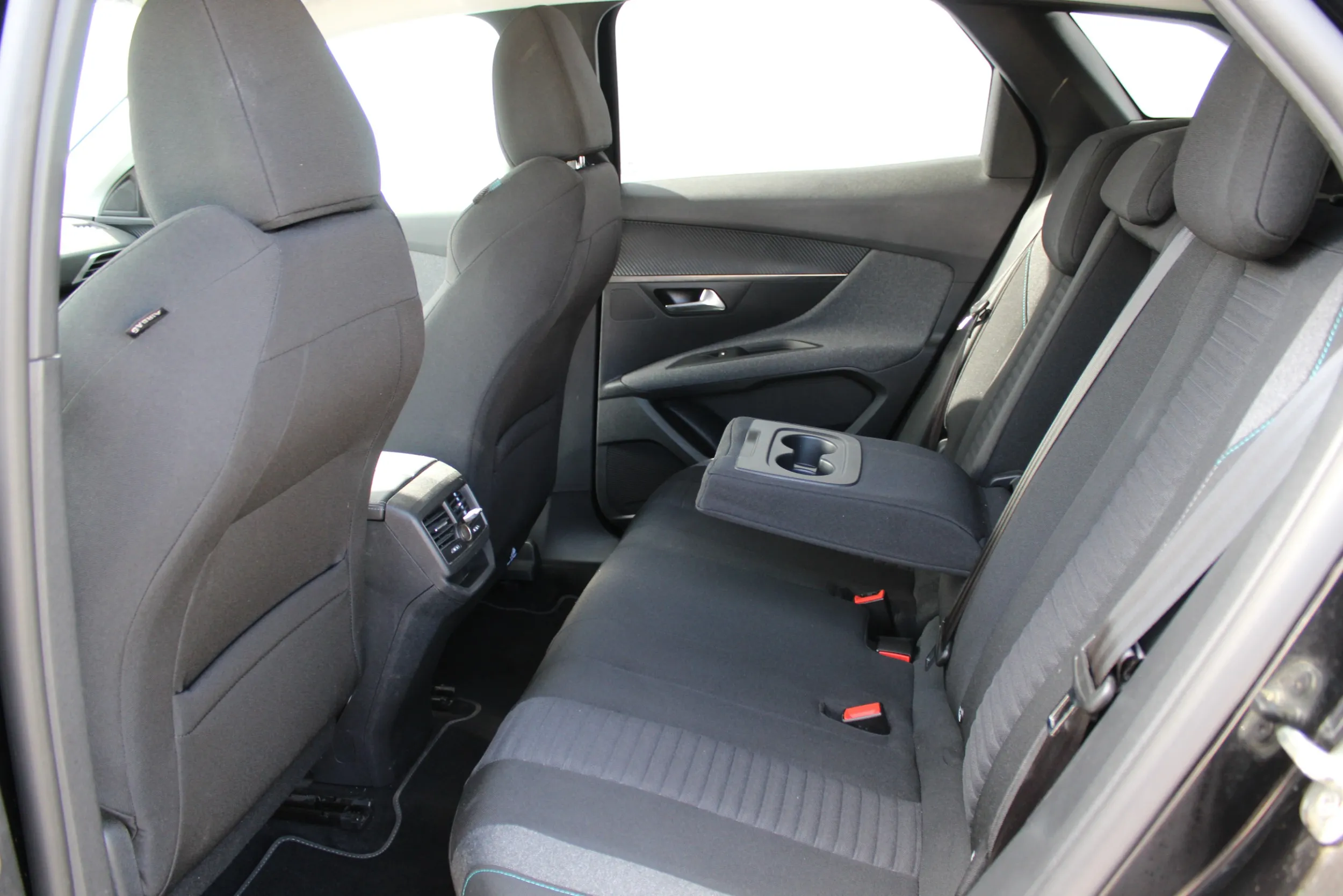13382 peugeot 3008 1,2 puretech 130 s&s style - slika 7