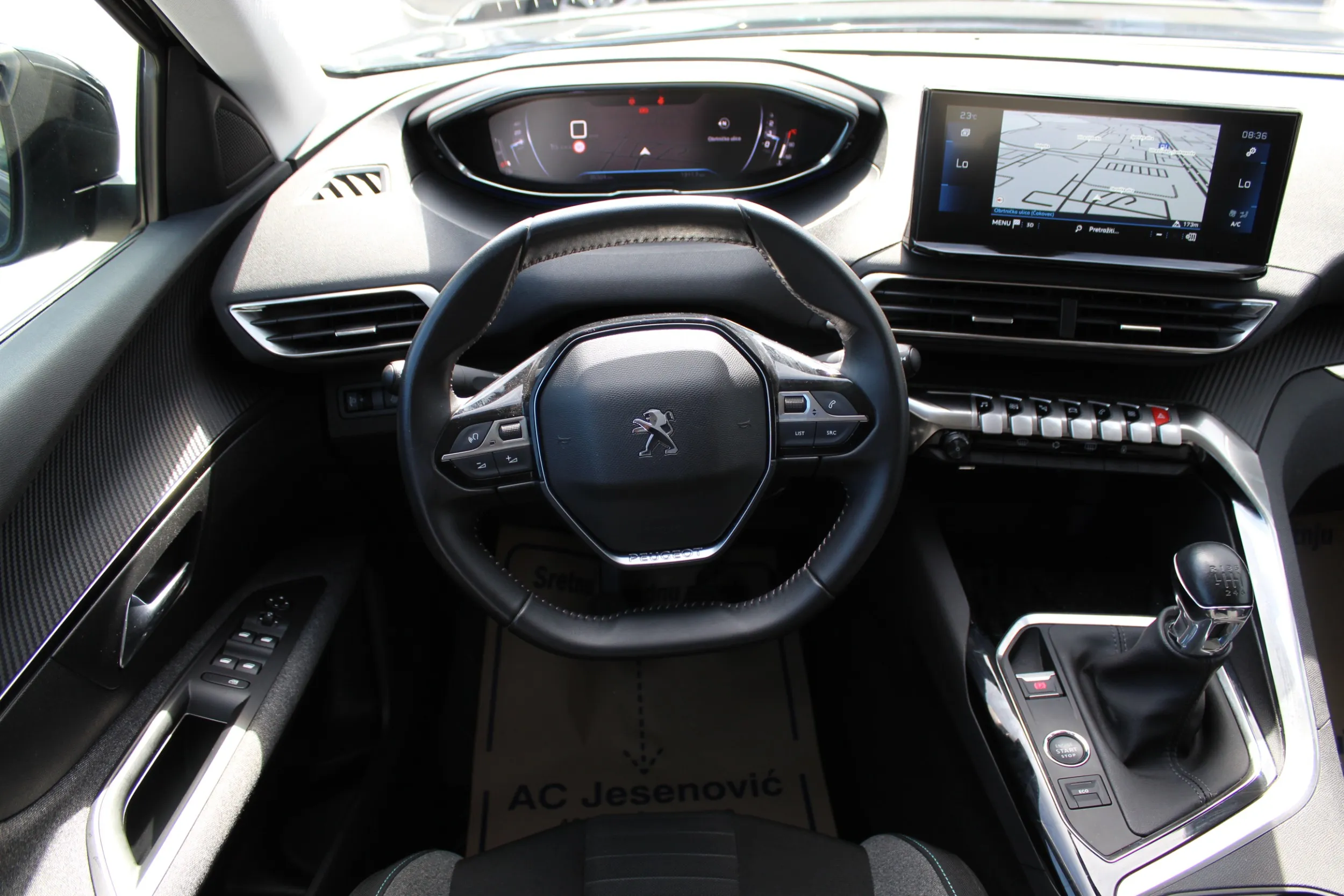 13382 peugeot 3008 1,2 puretech 130 s&s style - slika 8