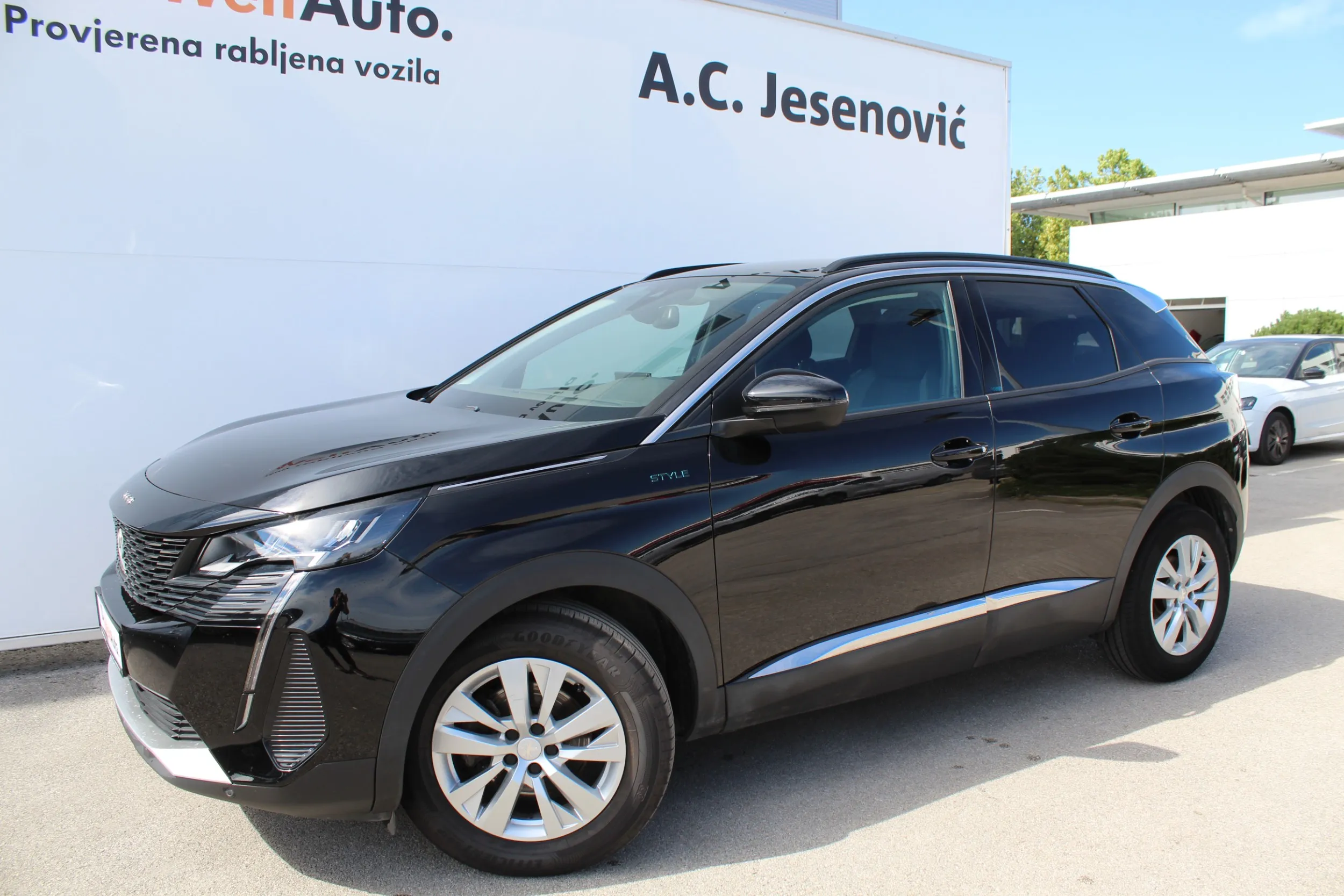 13382 peugeot 3008 1,2 puretech 130 s&s style - slika 11