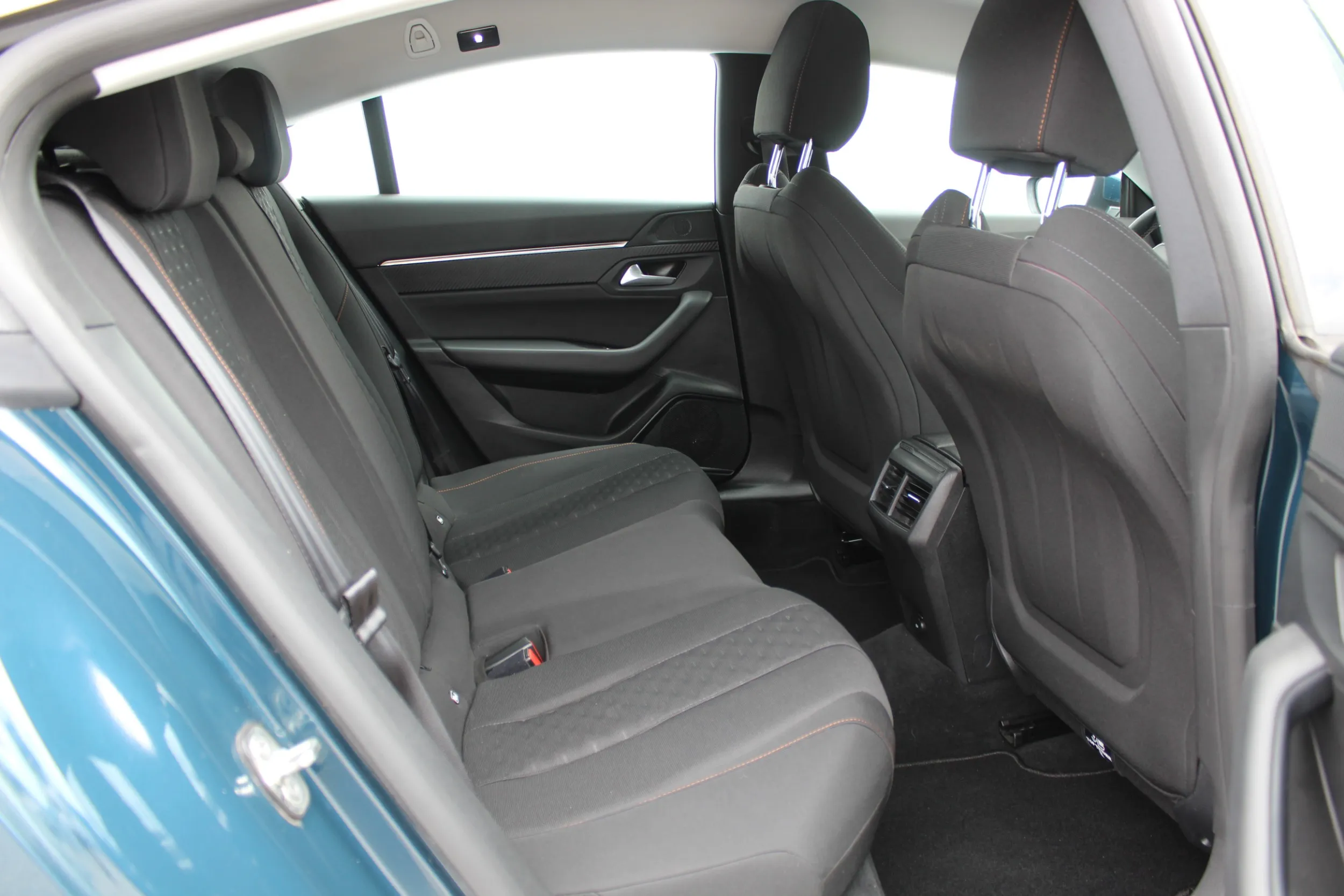 13569 peugeot 508 bluehdi 130 s&s active business aut. - slika 7