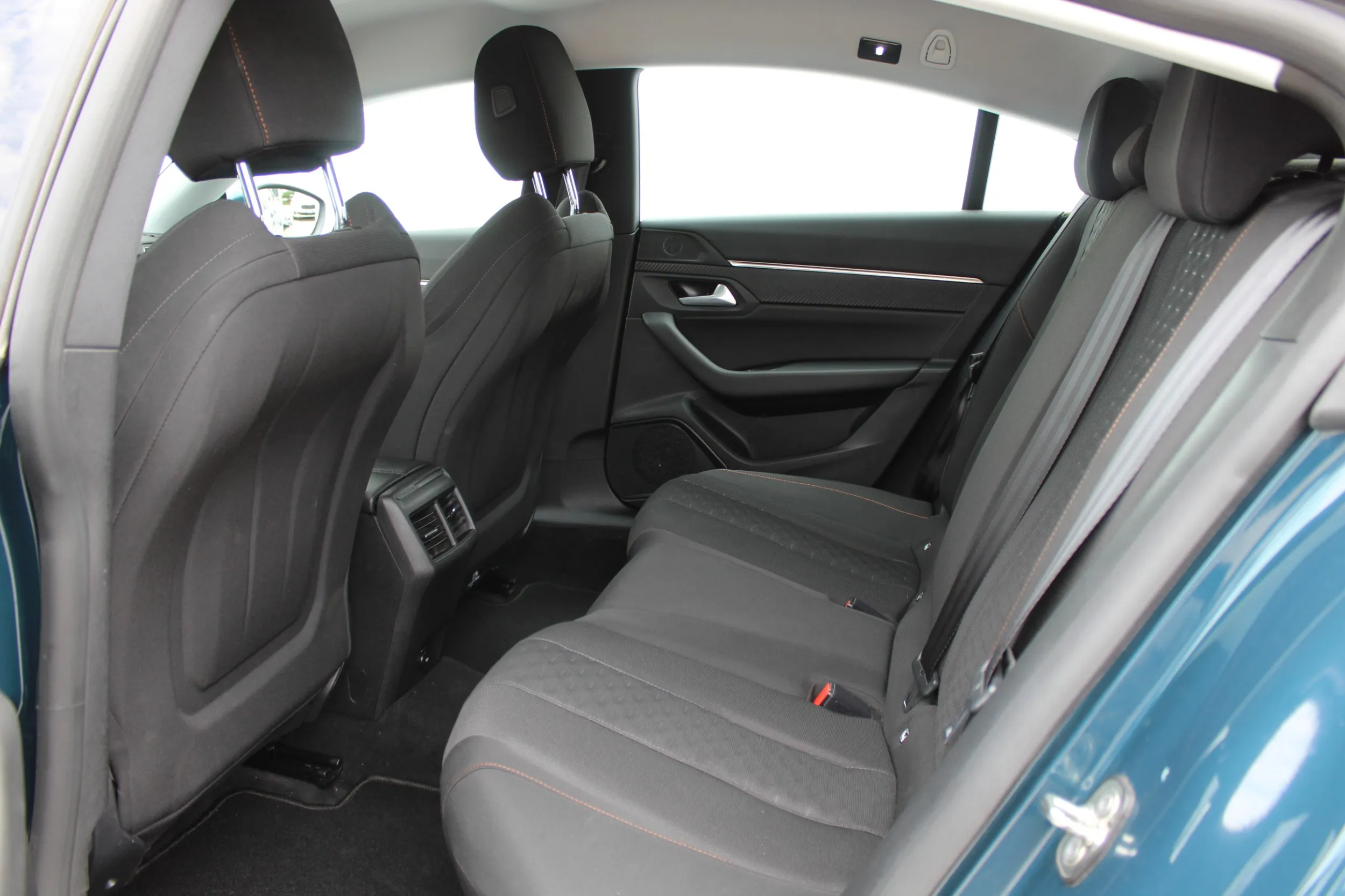 13569 peugeot 508 bluehdi 130 s&s active business aut. - slika 11